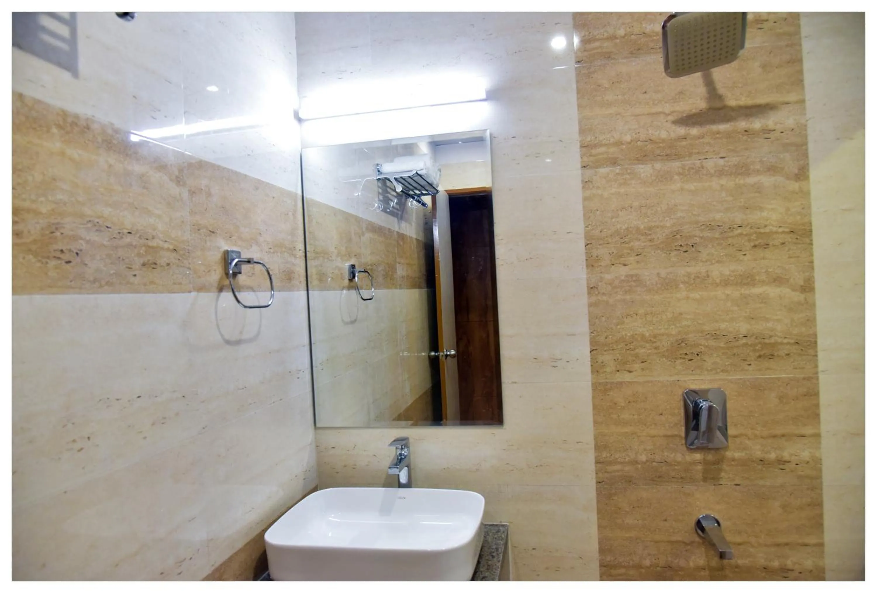 Bathroom in Hotel Siddharsh Heritage