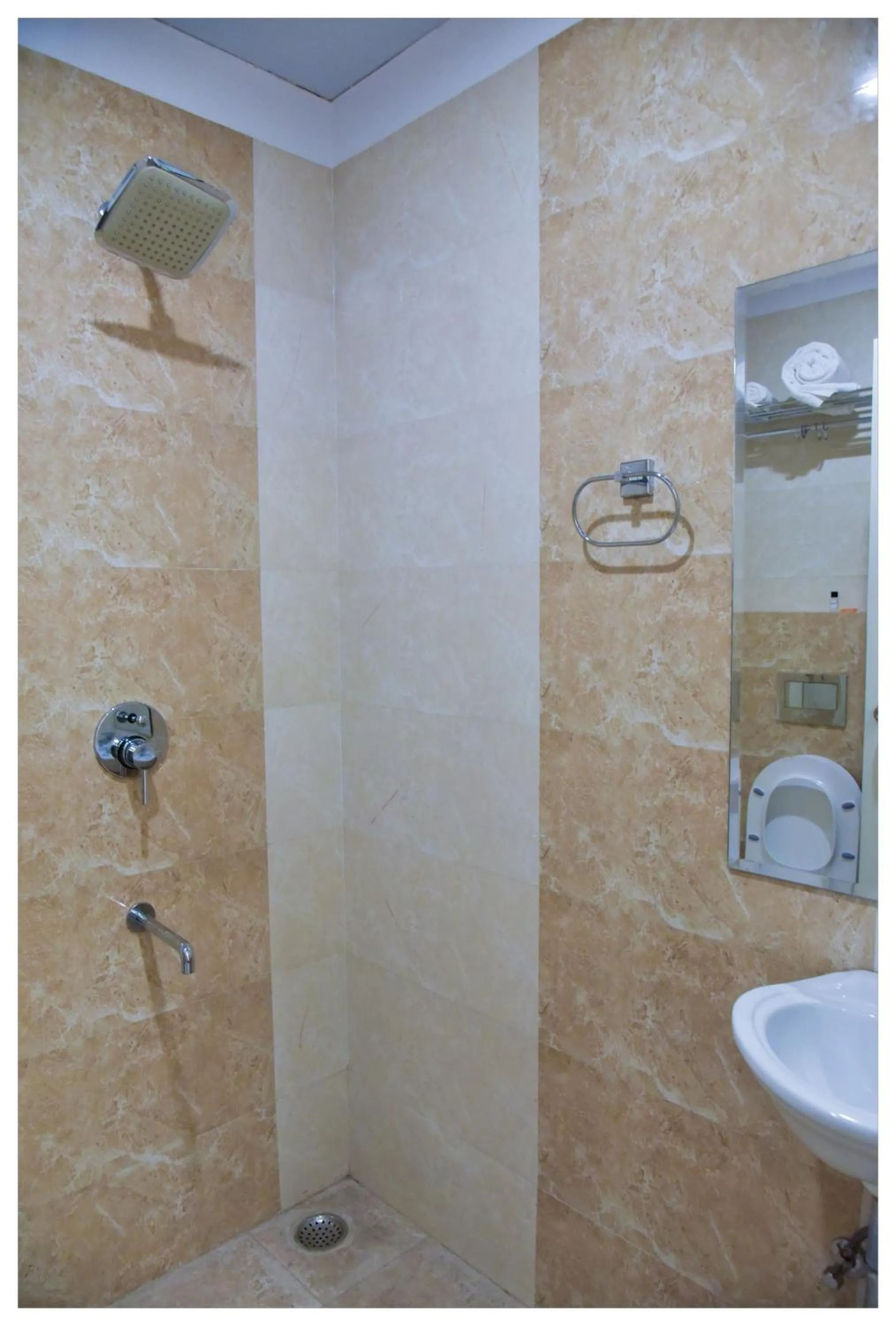 Bathroom in Hotel Siddharsh Heritage