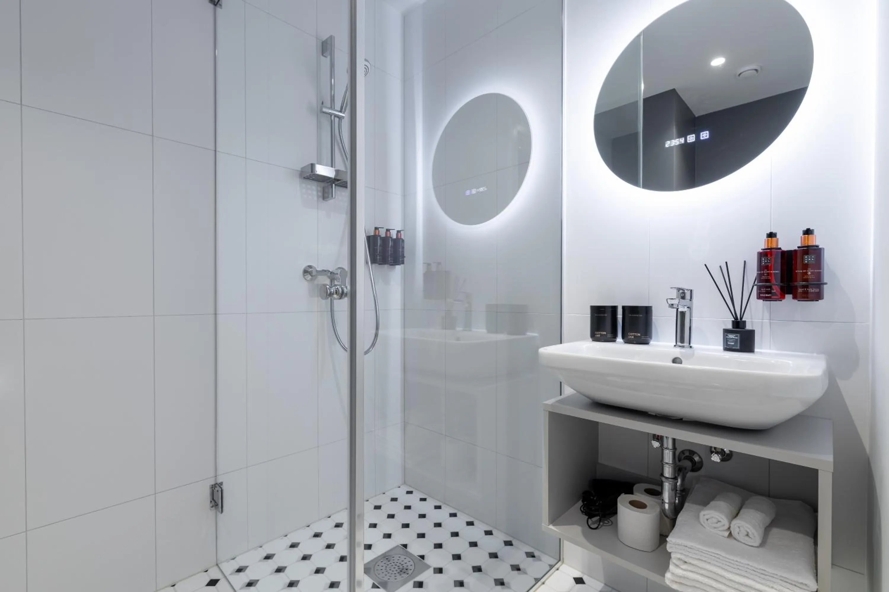 Bathroom in Bob W Tallinn City Centre - Ambassador