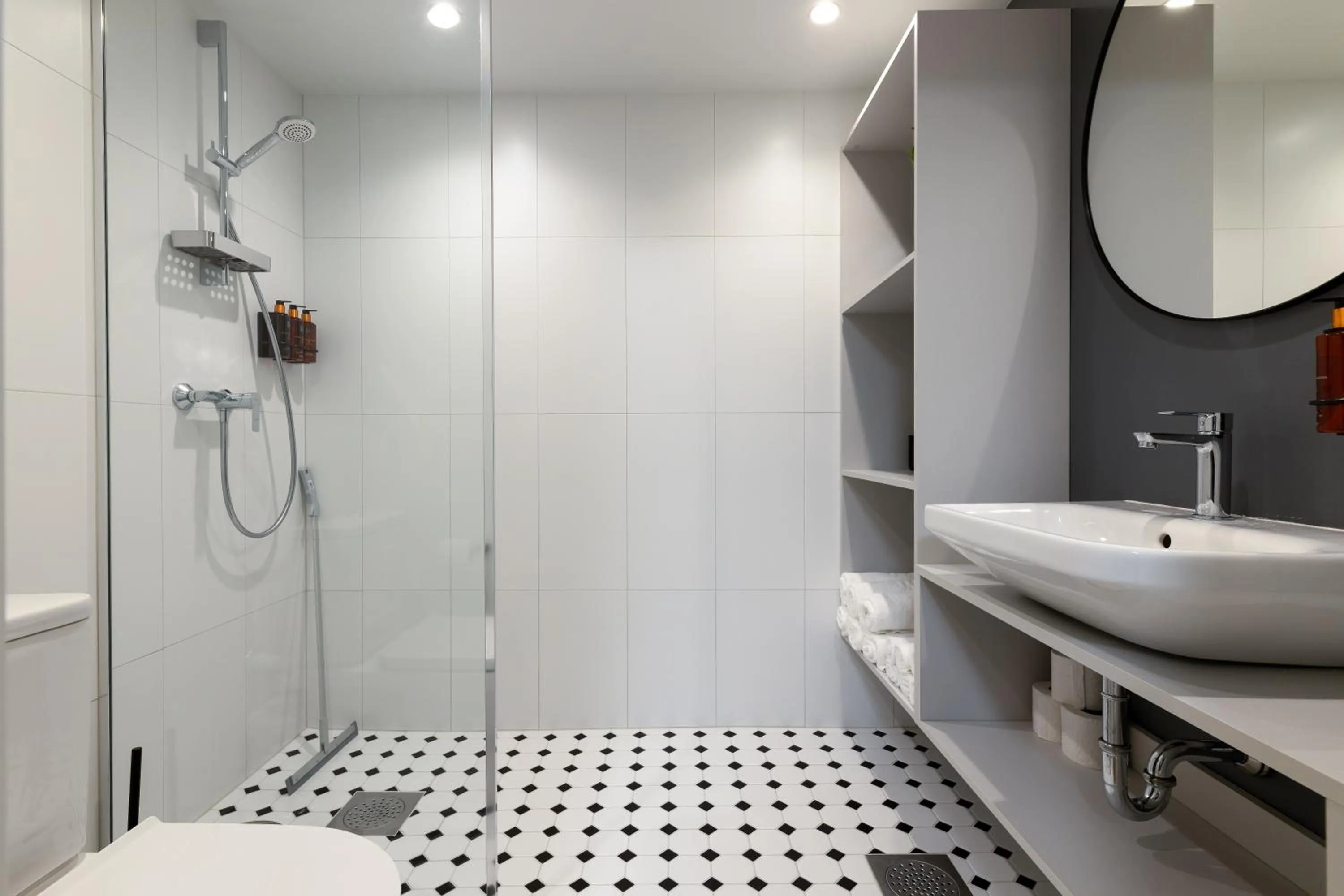 Bathroom in Bob W Tallinn City Centre - Ambassador