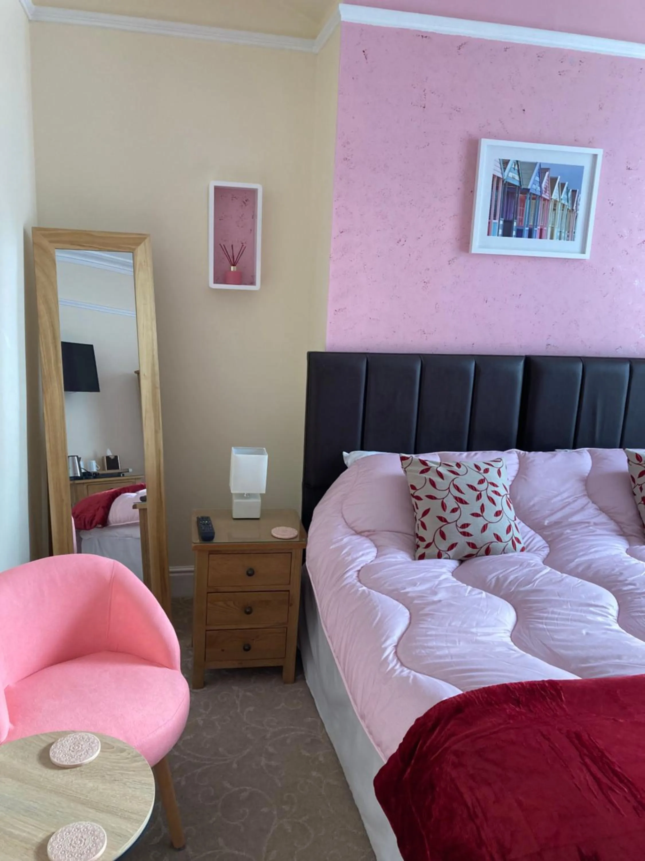 Bed in Ellies Guest House