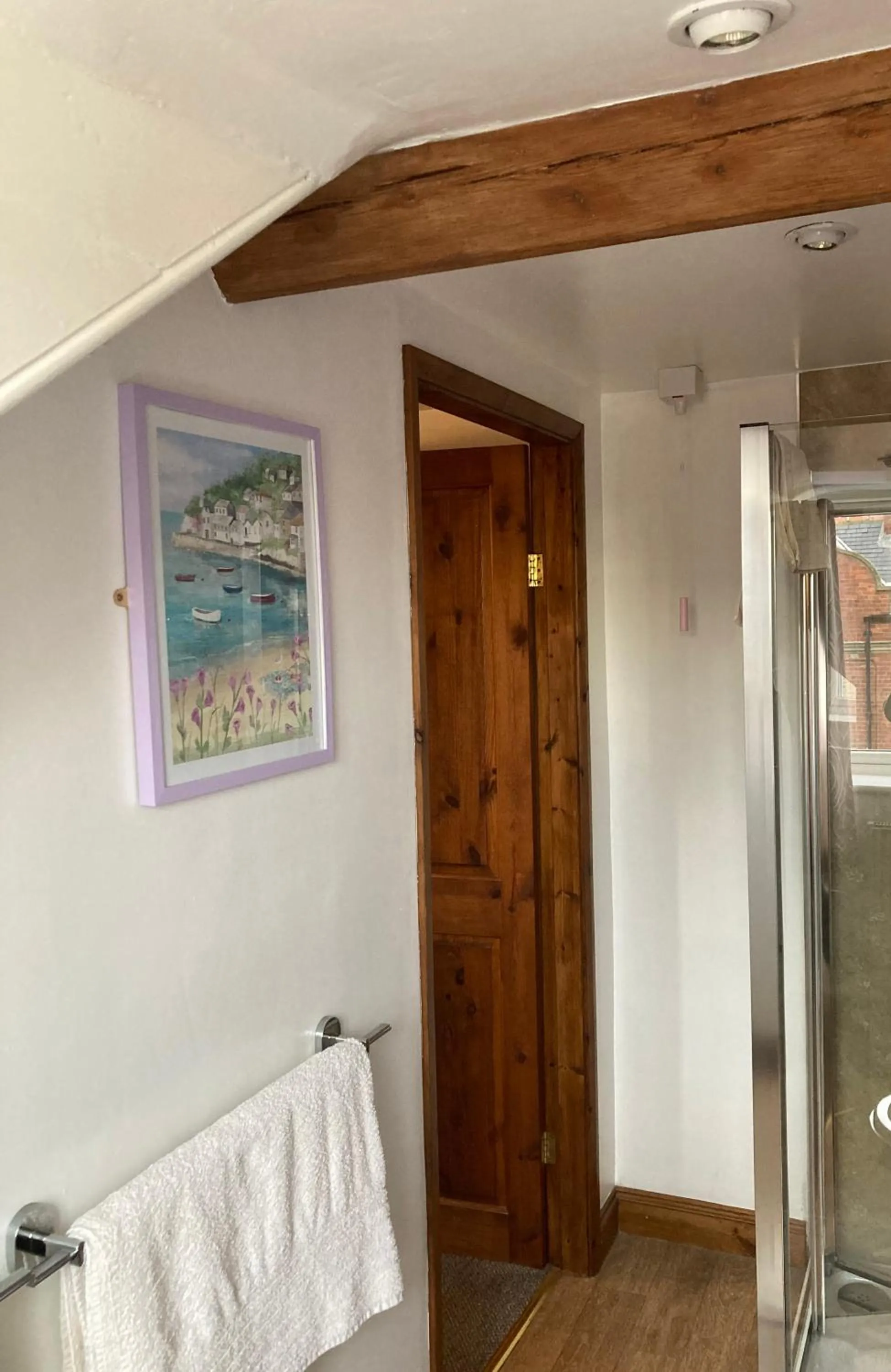 Bathroom in Ellies Guest House