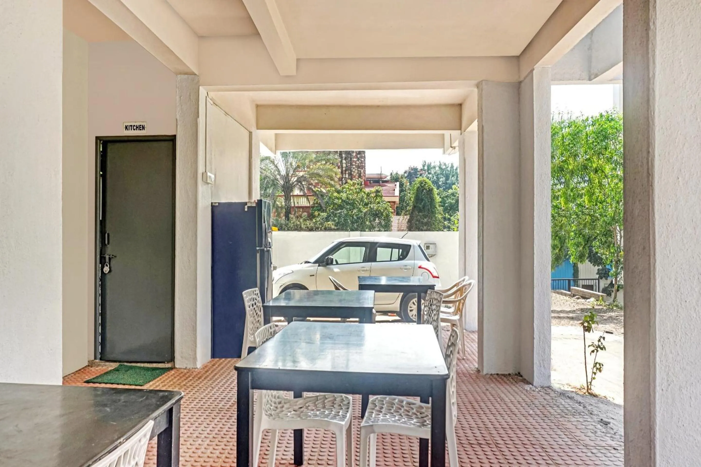 Facade/entrance in Hotel O Green Leaves