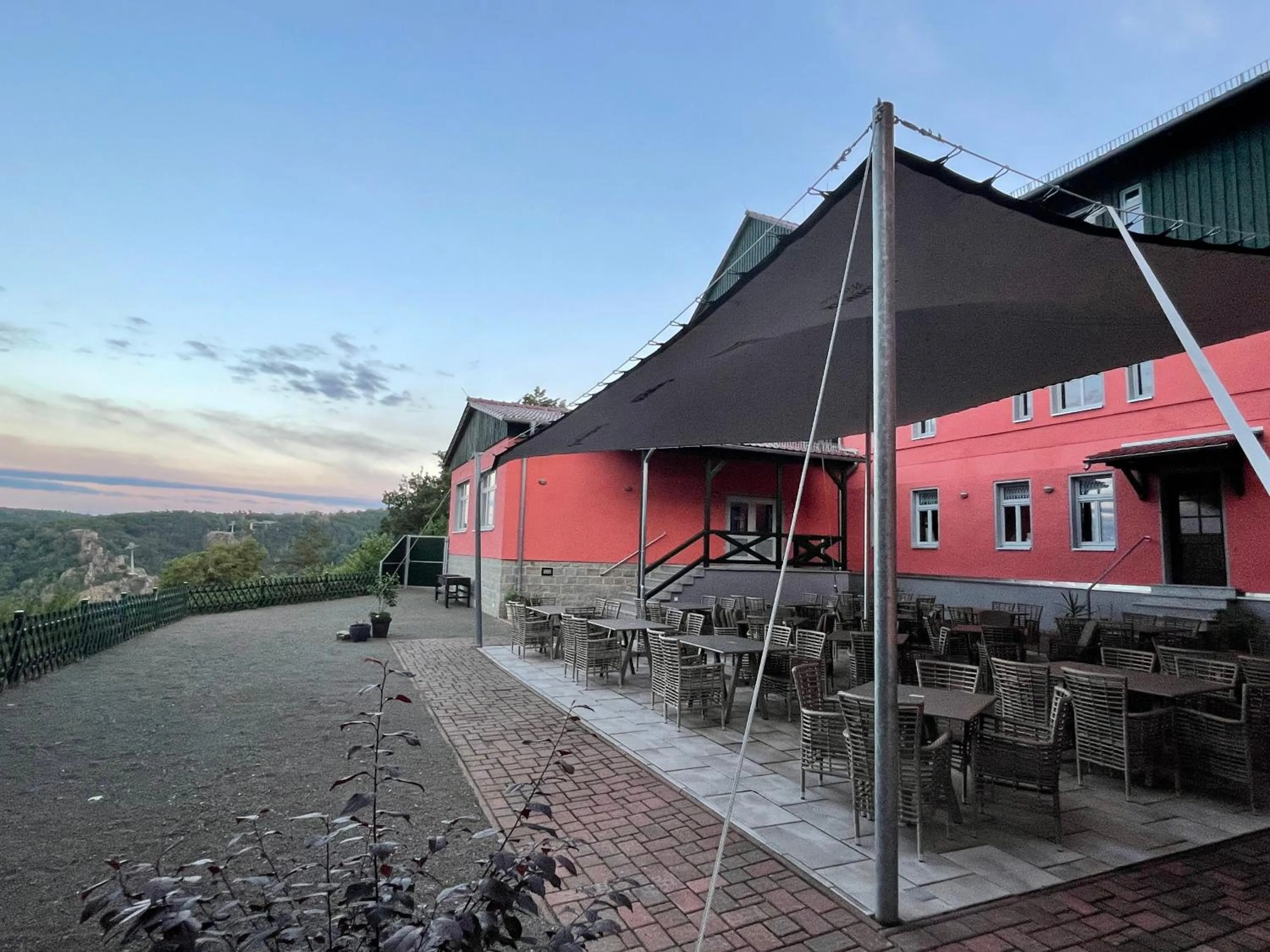 Restaurant/places to eat in Akzent Berghotel Rosstrappe