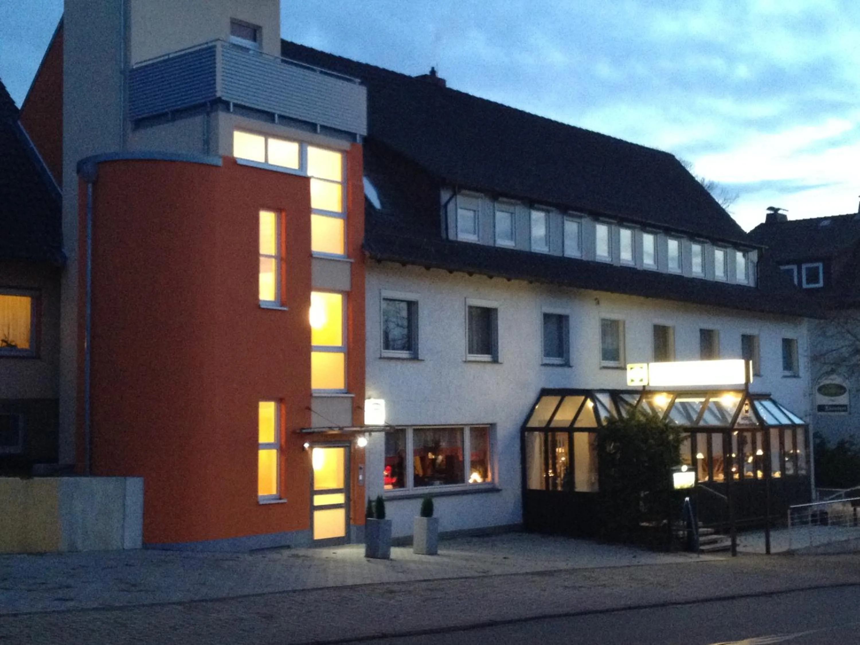 Facade/entrance in Hotel-Restaurant zum Roeddenberg