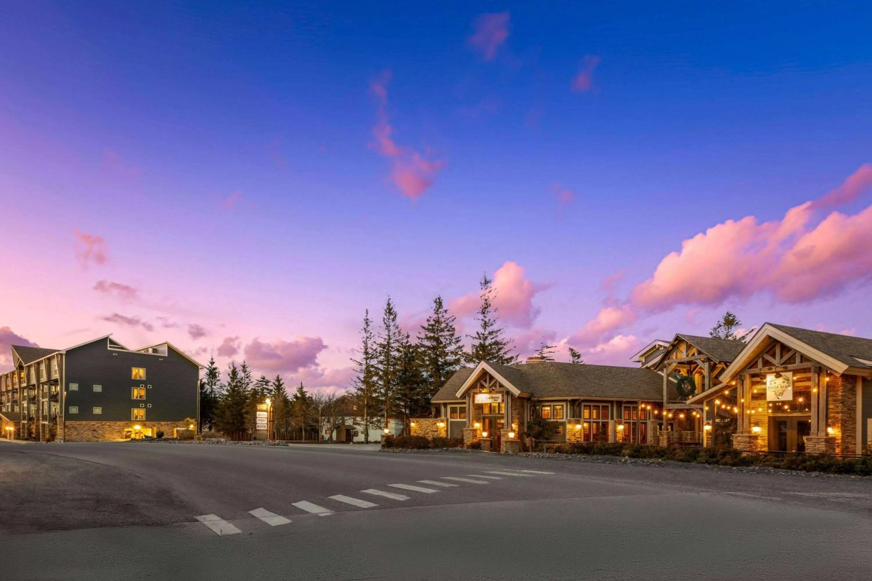 Property building in Corduroy Inn and Lodge, Trademark Collection by Wyndham