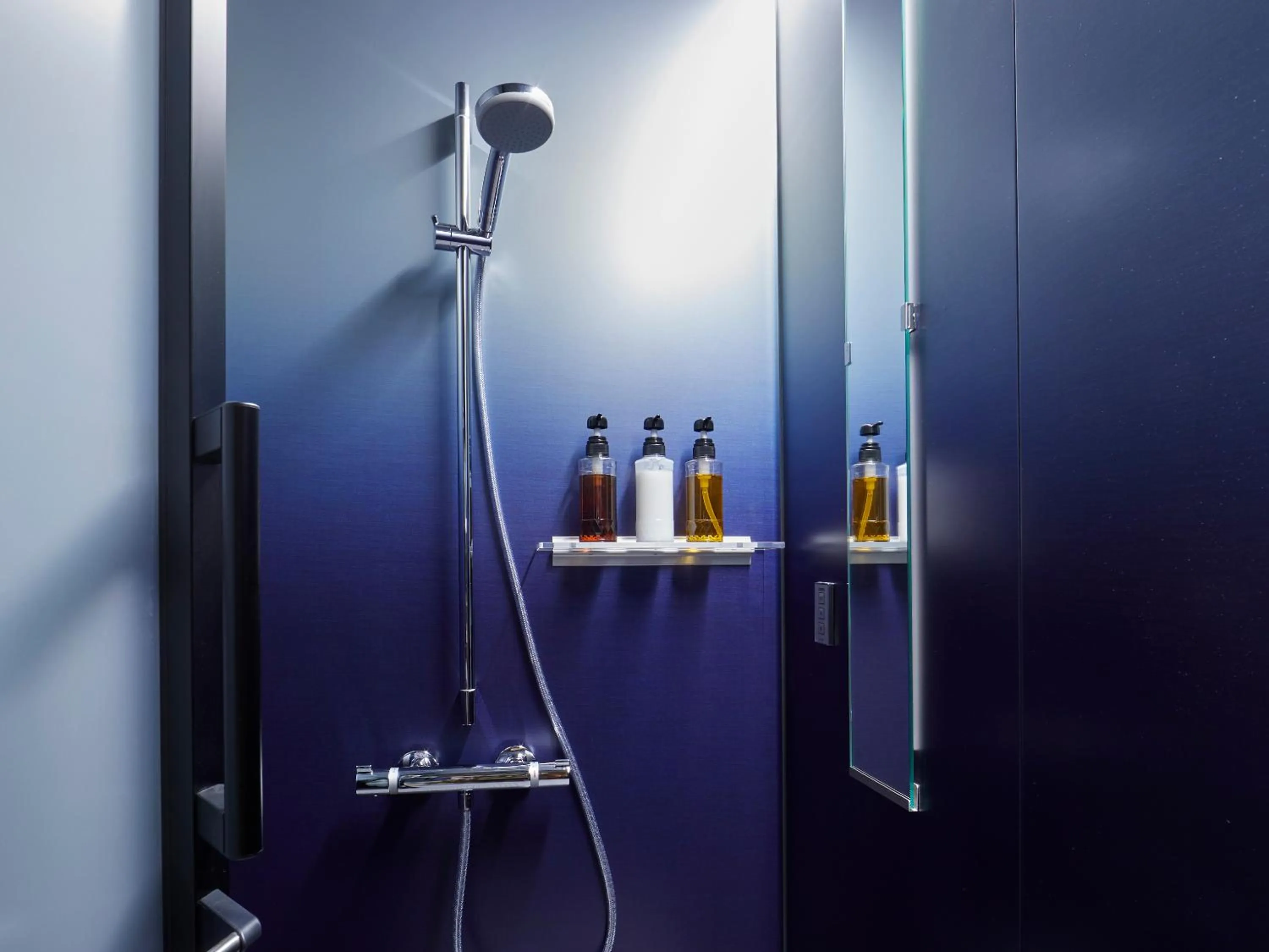 Shower in Agora Kyoto Shijo