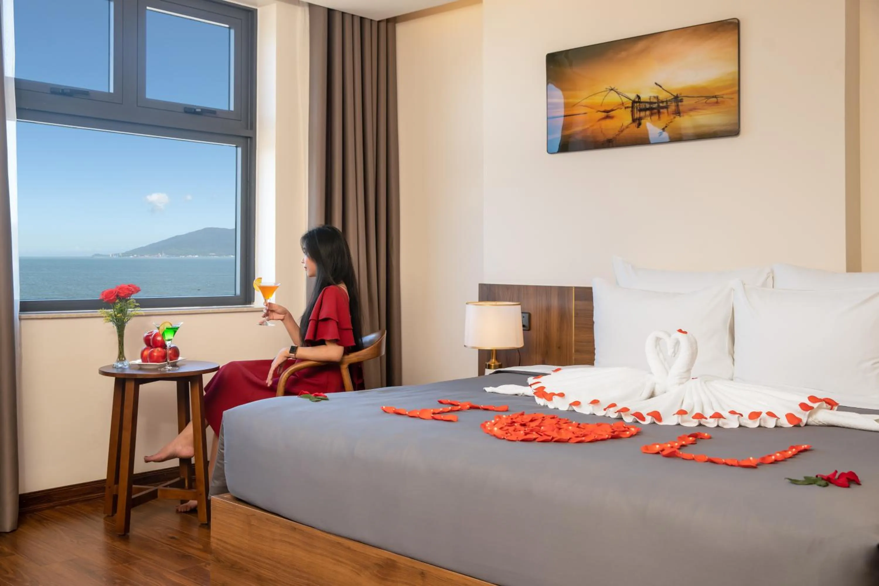 People, Bed in Avenis Hotel