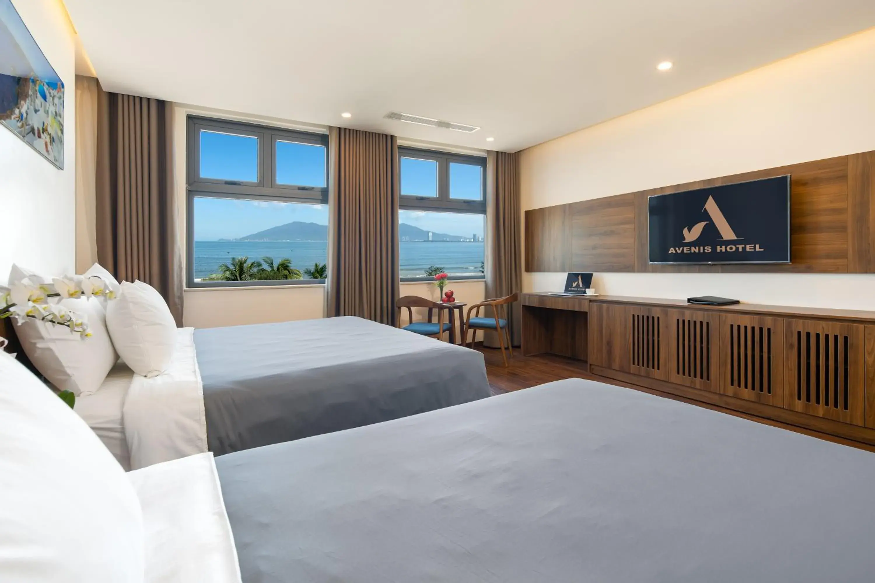 Triple Room with Sea View in Avenis Hotel Triple Room with Sea View in Avenis Hotel