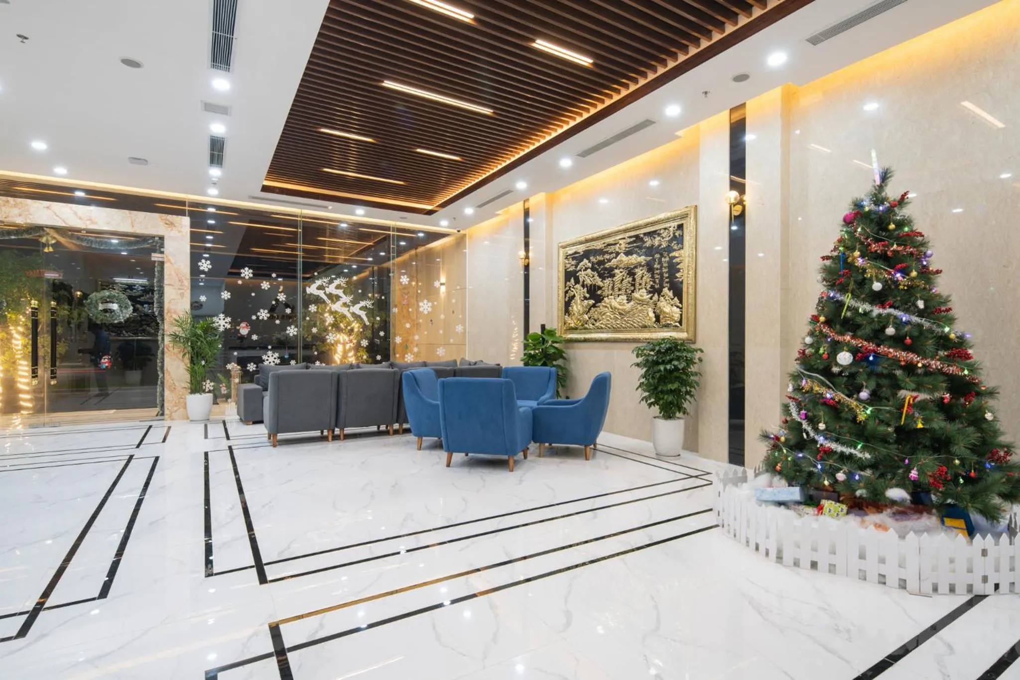 Lobby or reception in Avenis Hotel
