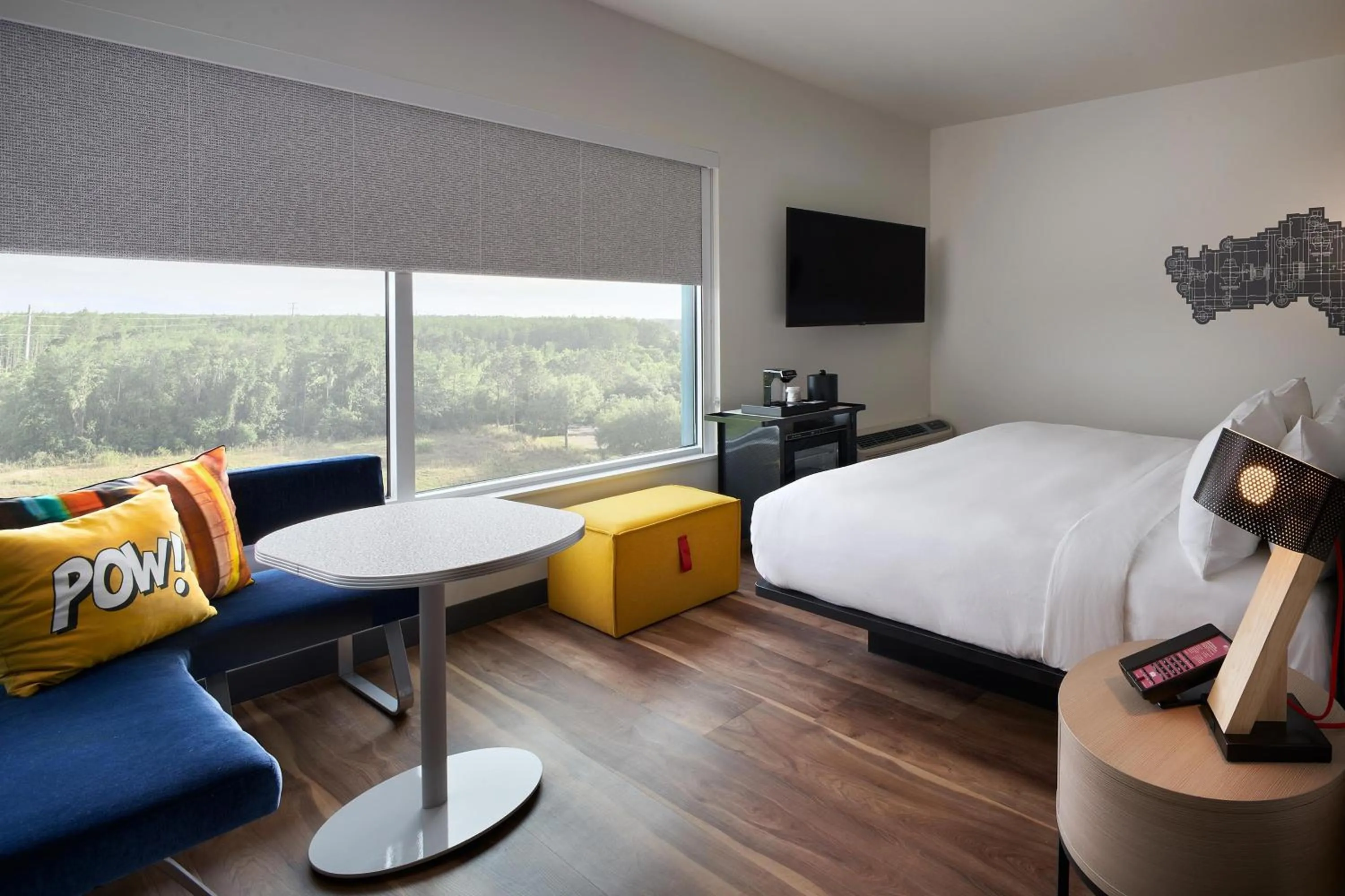 Photo of the whole room, Bed in Aloft Orlando International Drive by Marriott