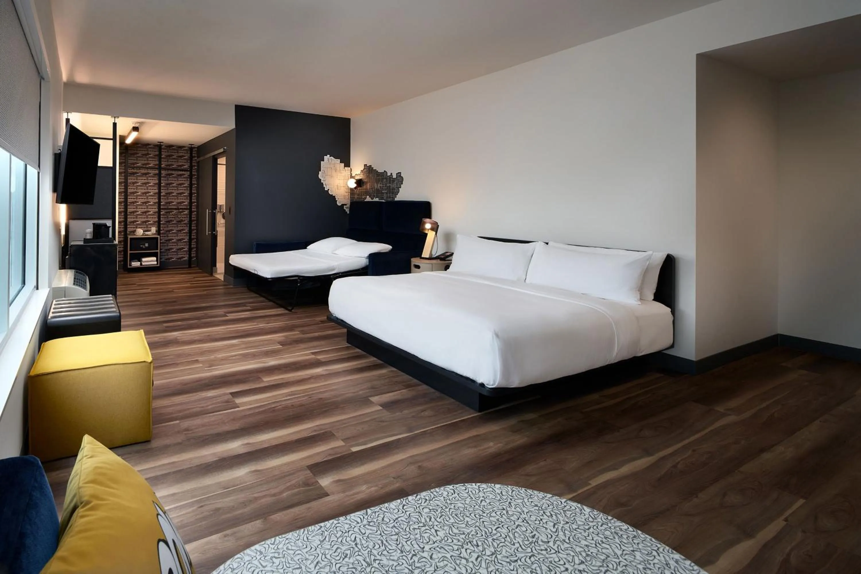 Photo of the whole room, Bed in Aloft Orlando International Drive by Marriott