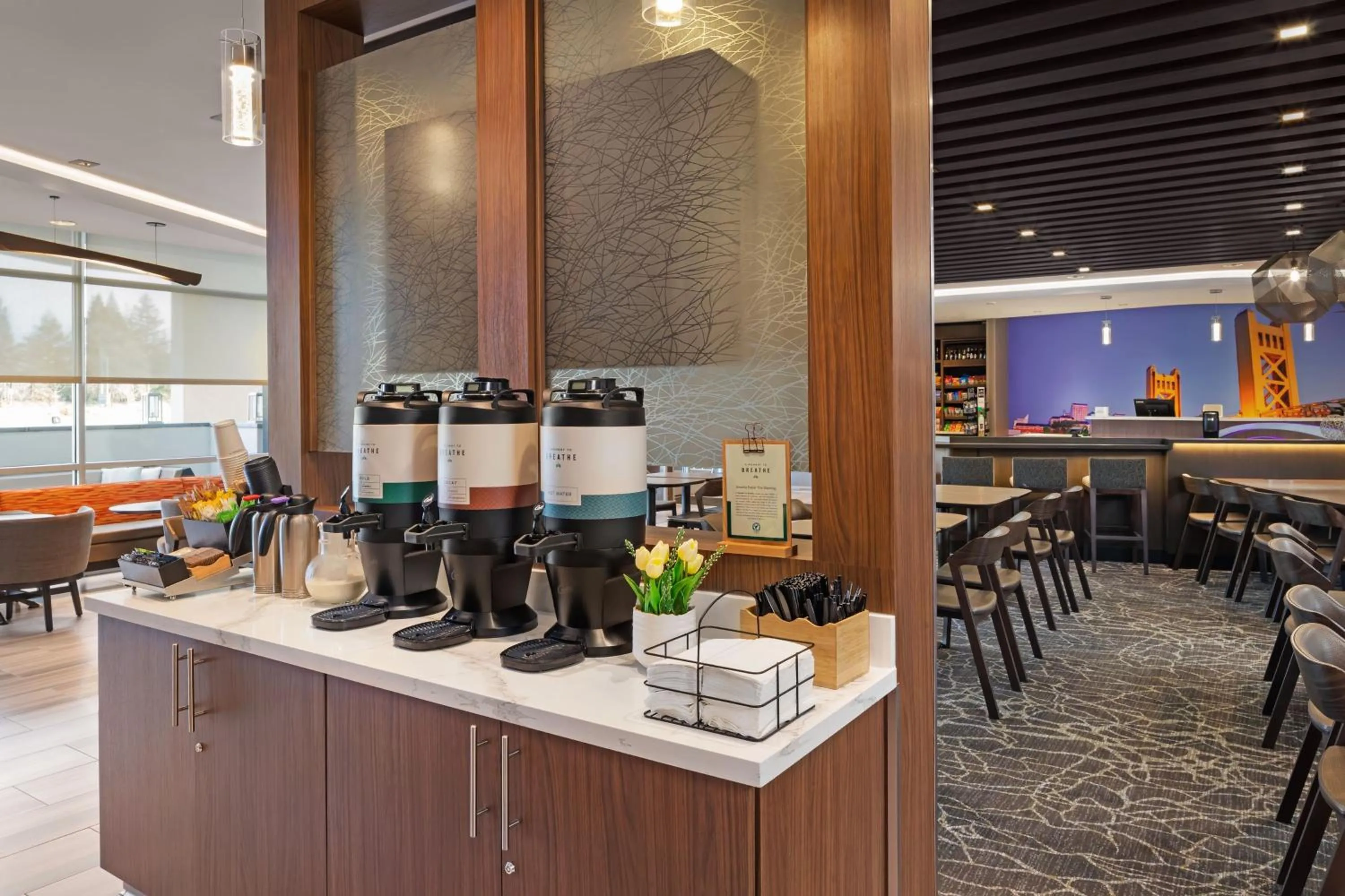 Restaurant/places to eat in SpringHill Suites by Marriott West Sacramento