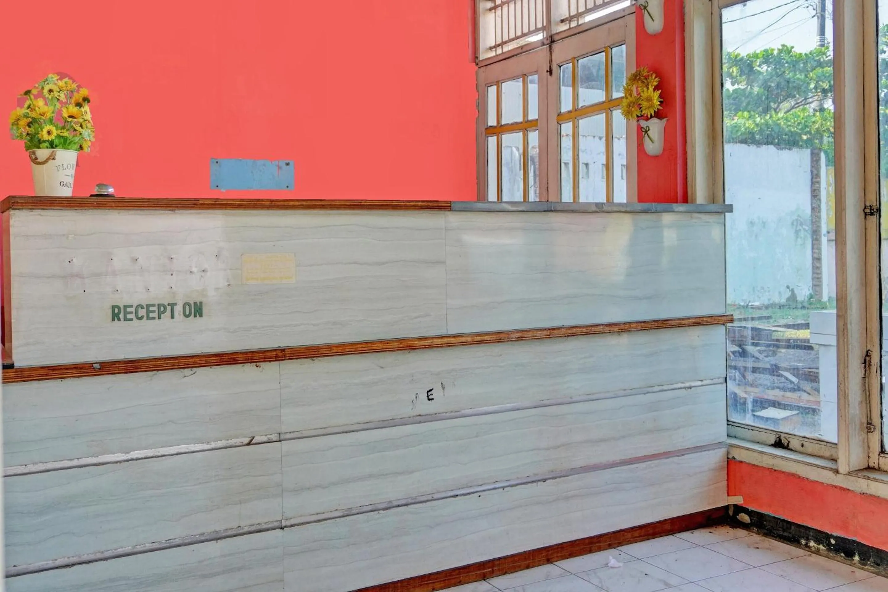 Lobby or reception in SPOT ON 91798 Hotel Grand Mutiara