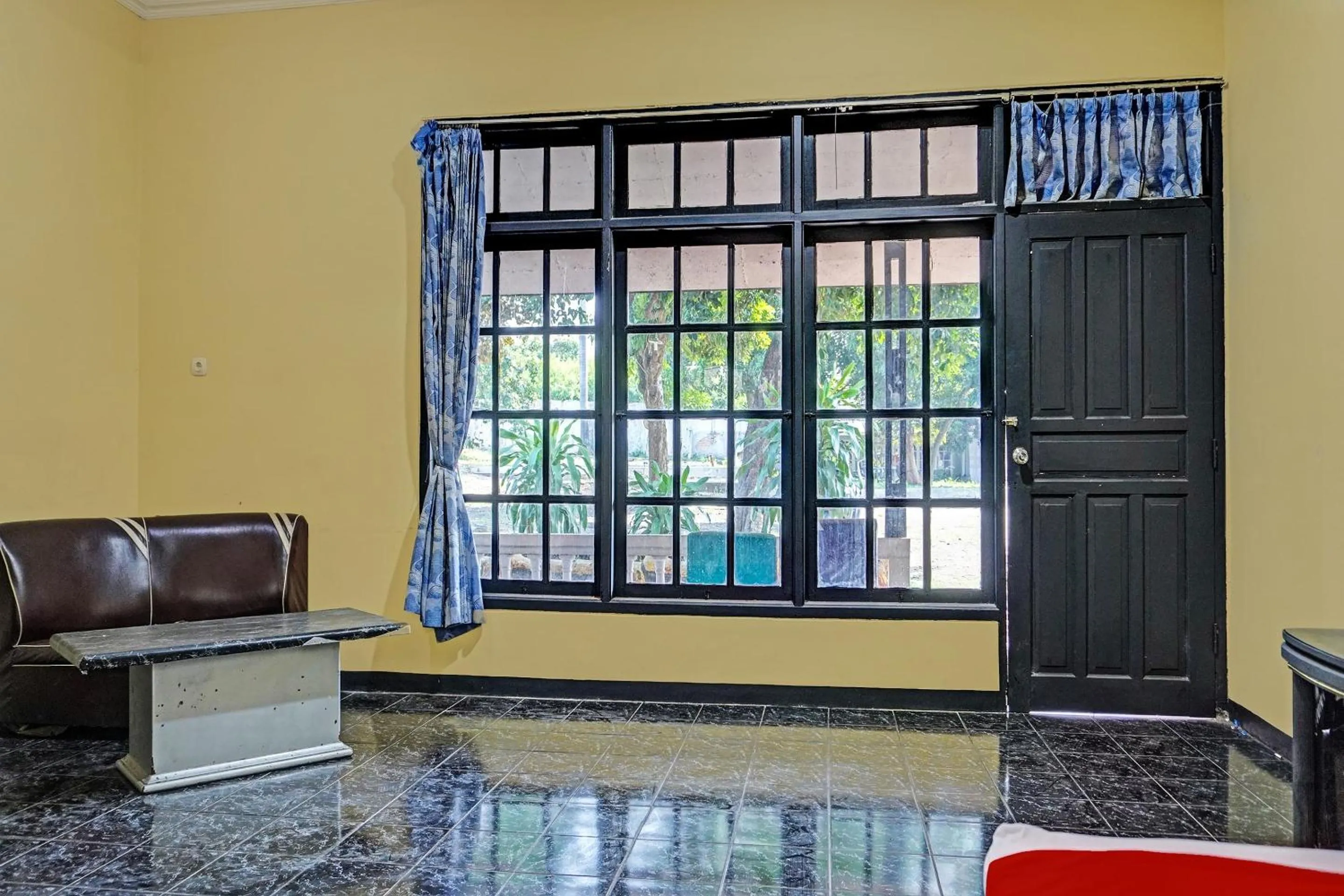 Bedroom in SPOT ON 91798 Hotel Grand Mutiara