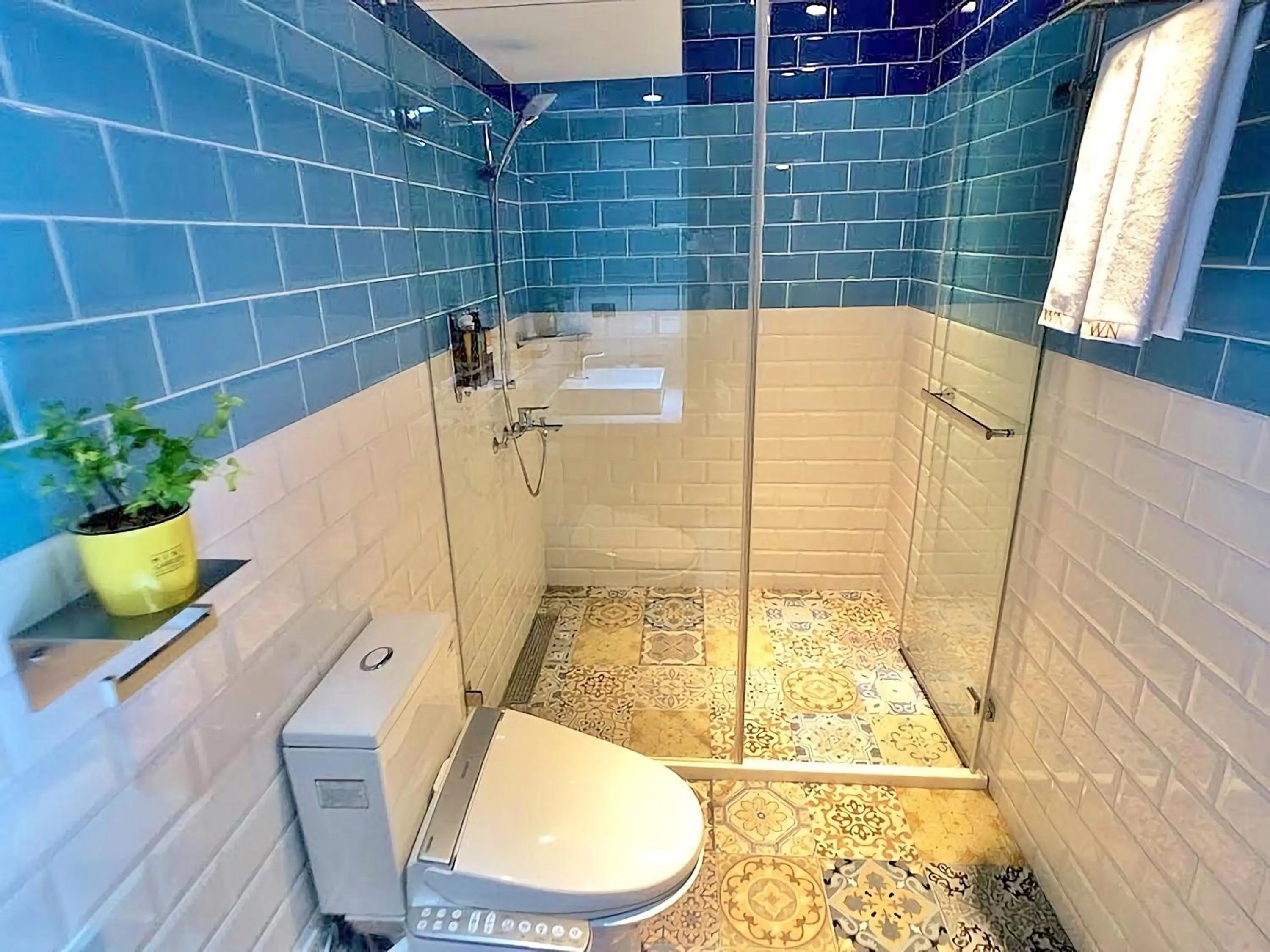 Bathroom in Journey Town Inn