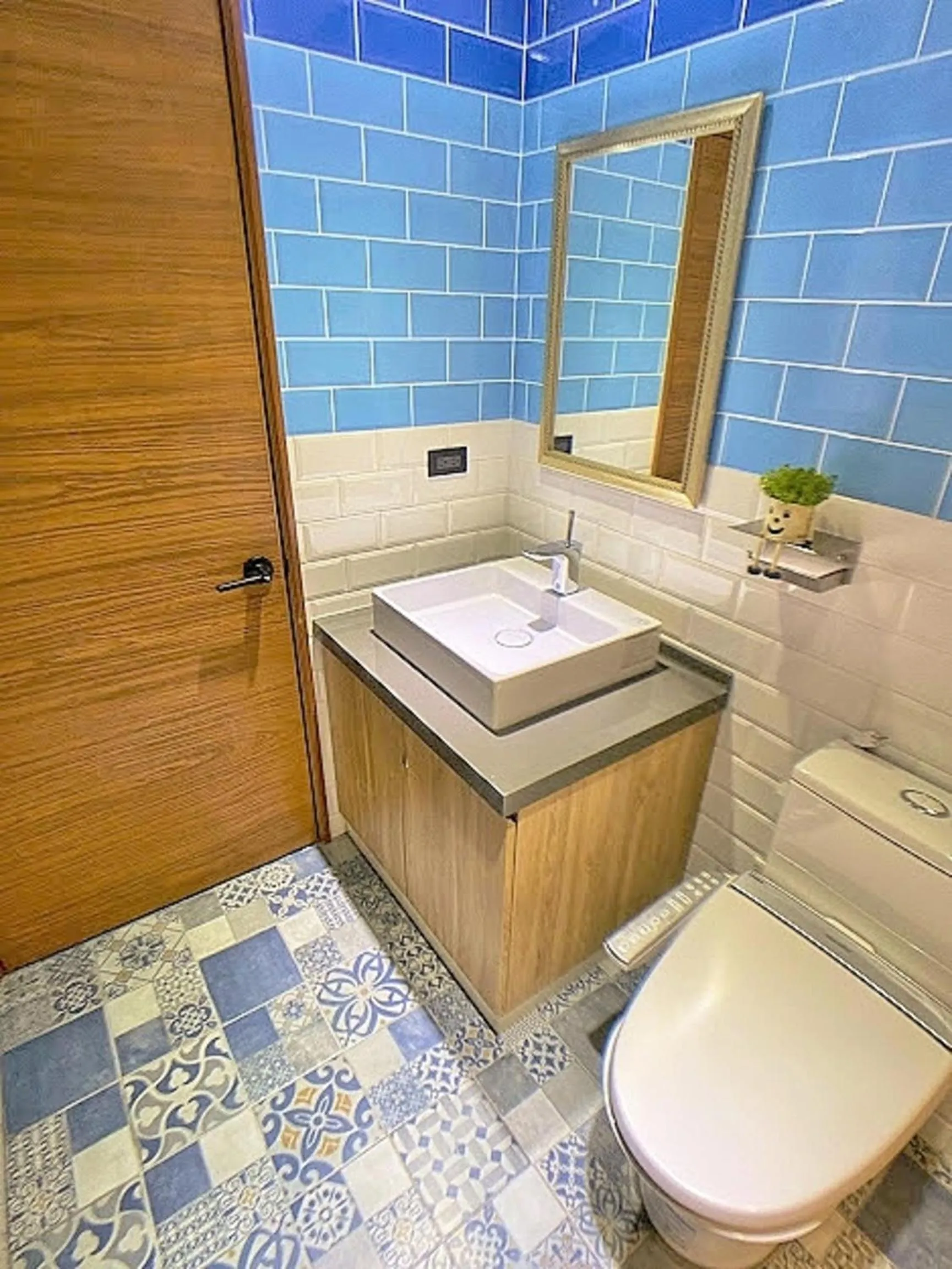 Bathroom in Journey Town Inn