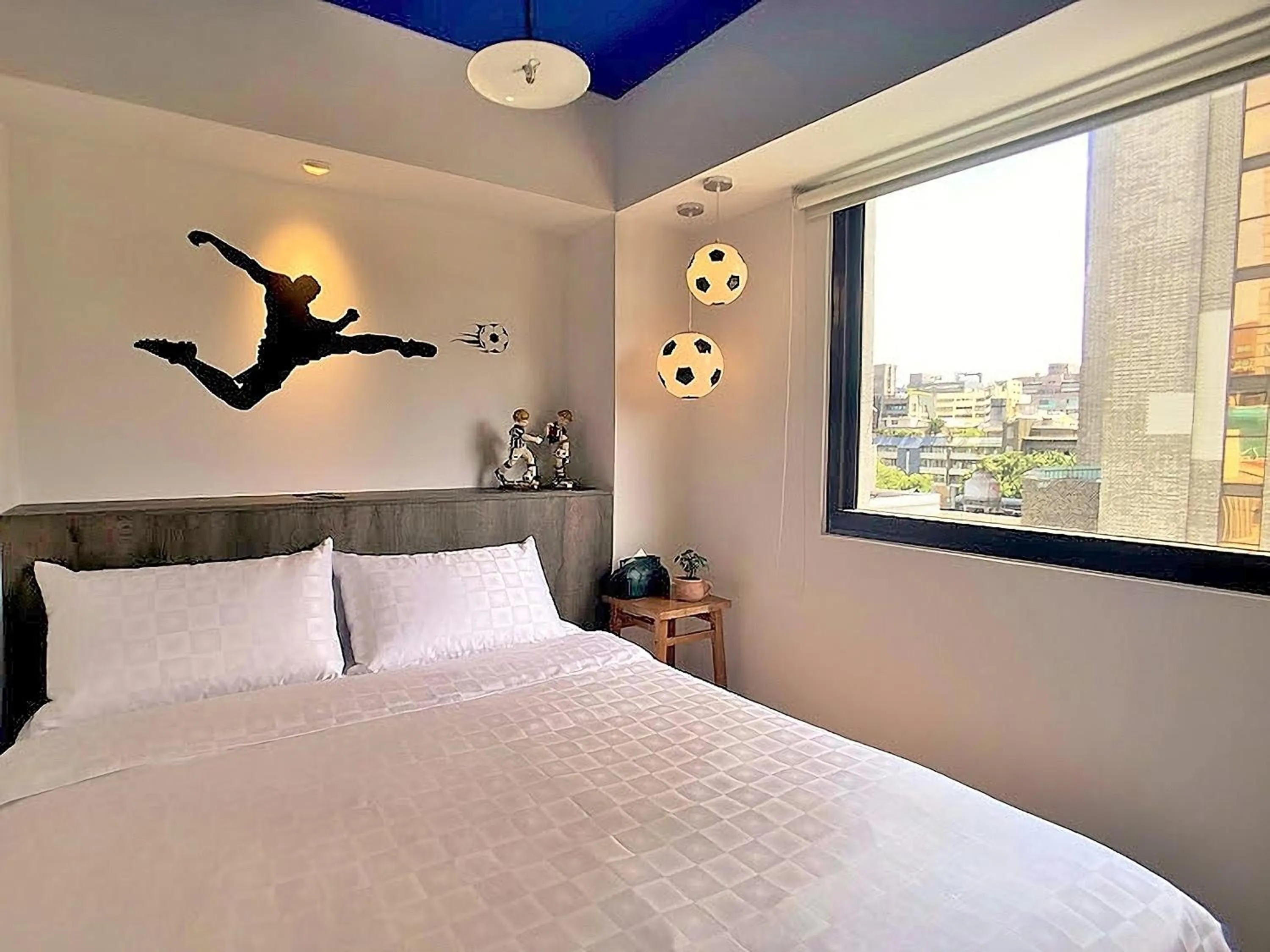 Bed in Journey Town Inn