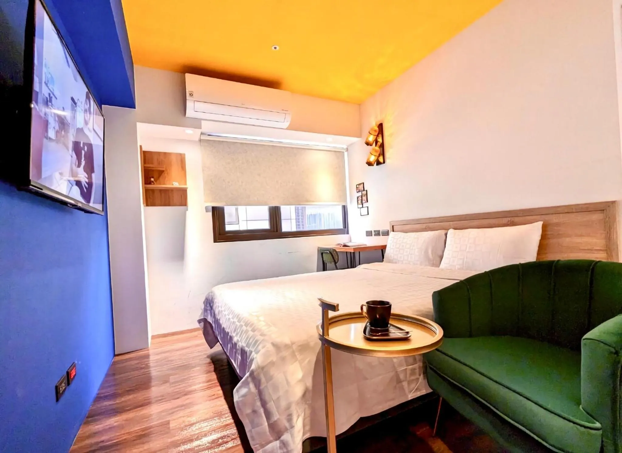 Bed in Journey Town Inn