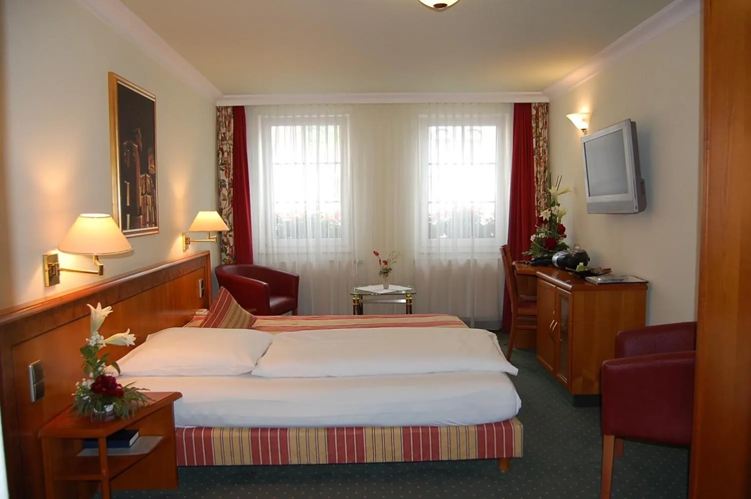 Photo of the whole room, Bed in Hotel Ochsen Stuttgart