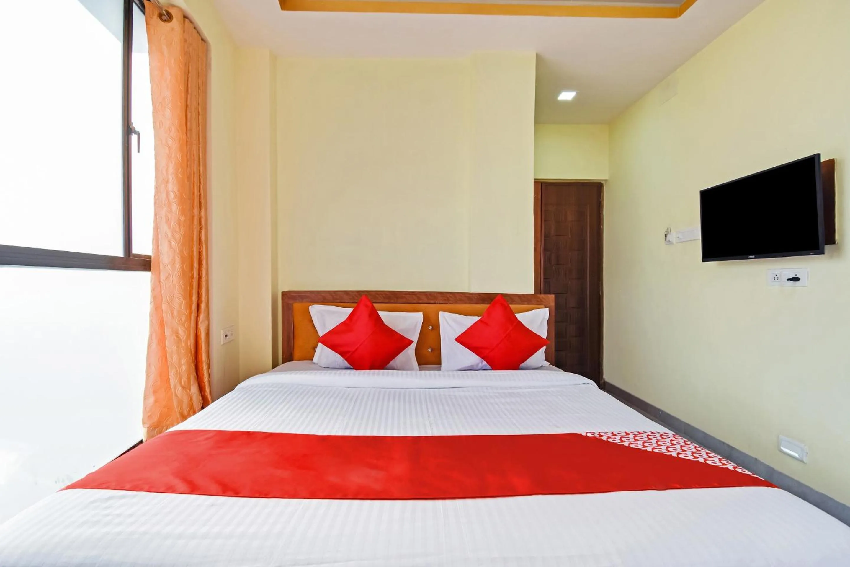 Lobby or reception, Bed in Hotel O Om Shanti Palace