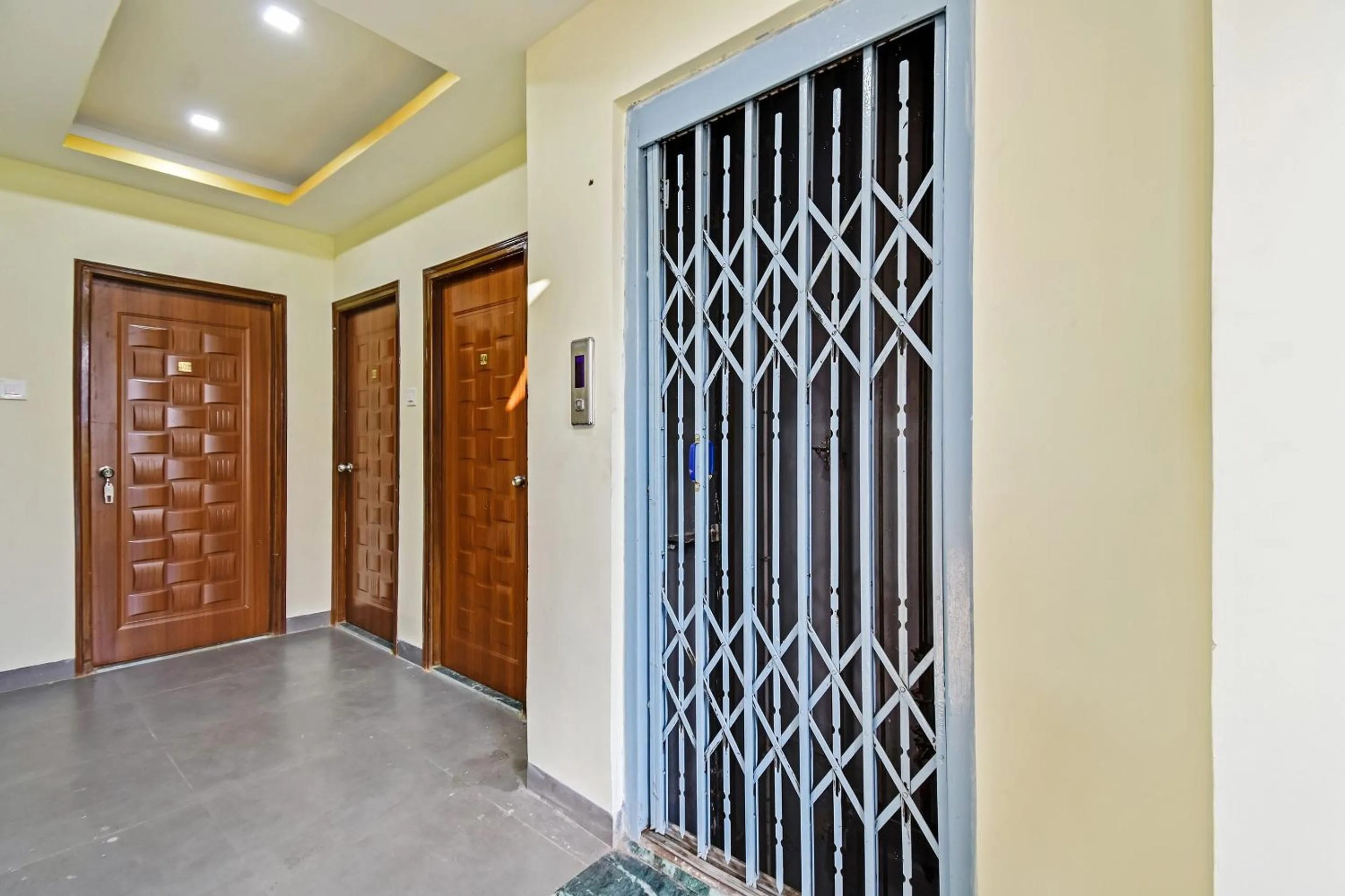 Facade/entrance in Hotel O Om Shanti Palace