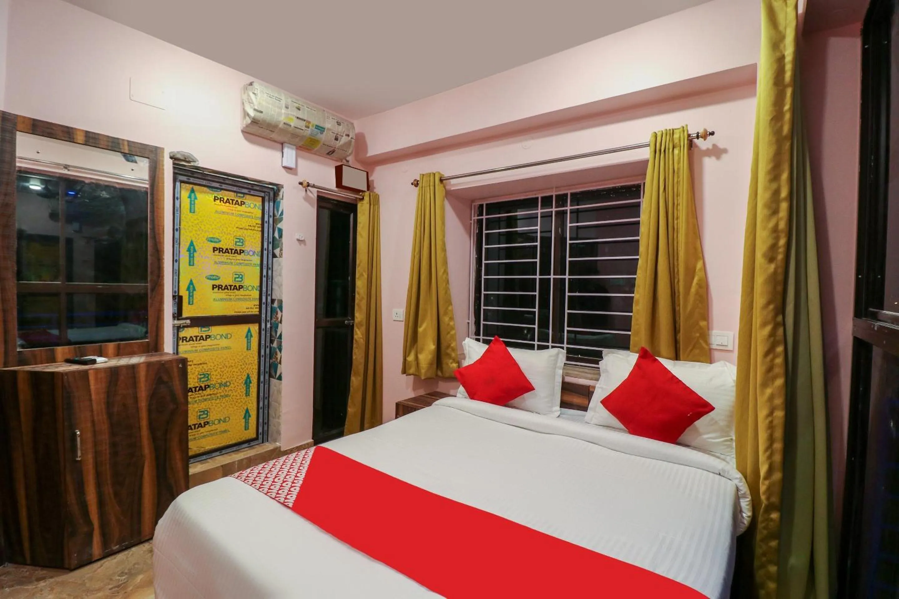 Bedroom, Bed in Collection O NEOSTAY TOWN HOUSE