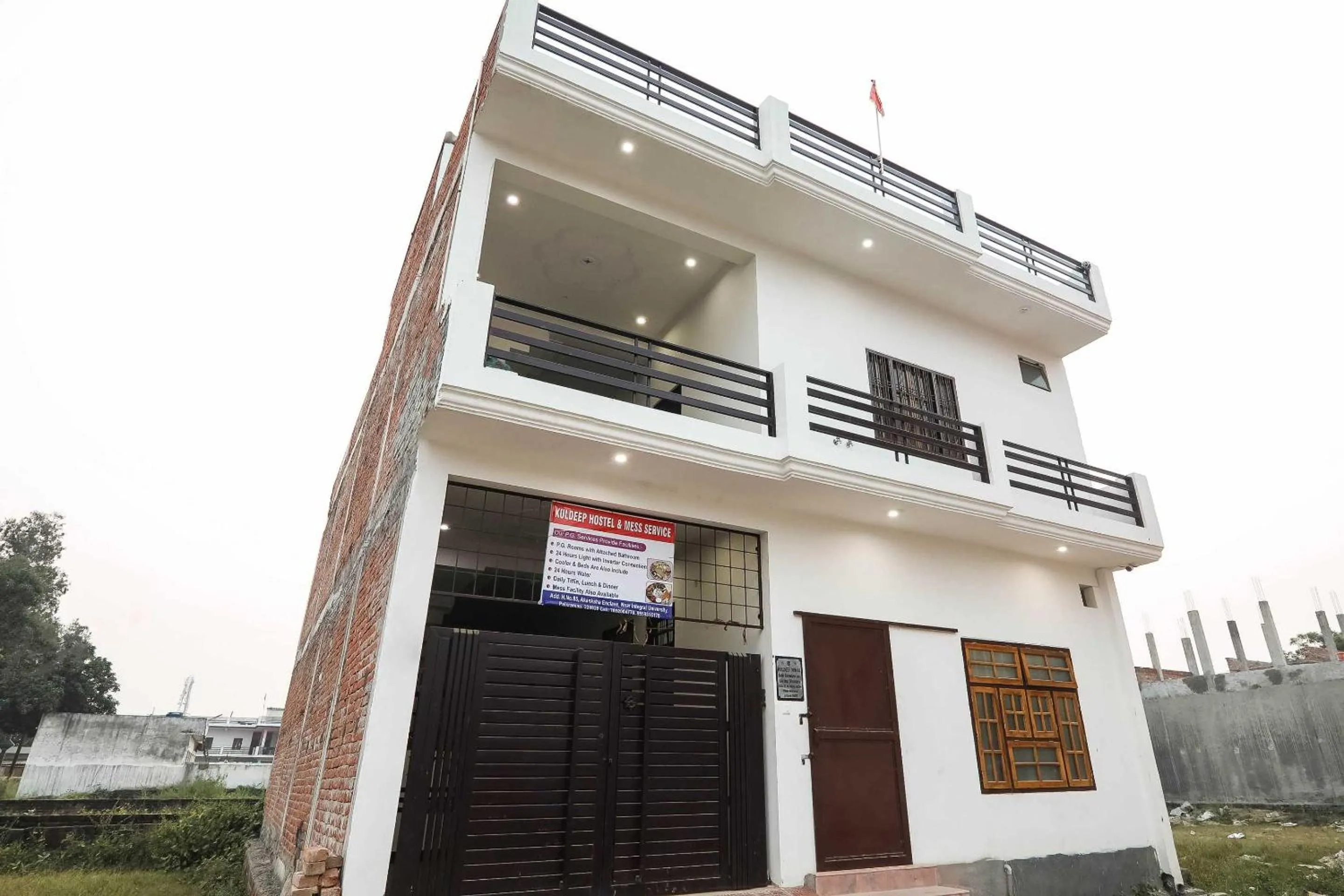 Facade/entrance in SPOT ON 76421 Kuldeep Inn