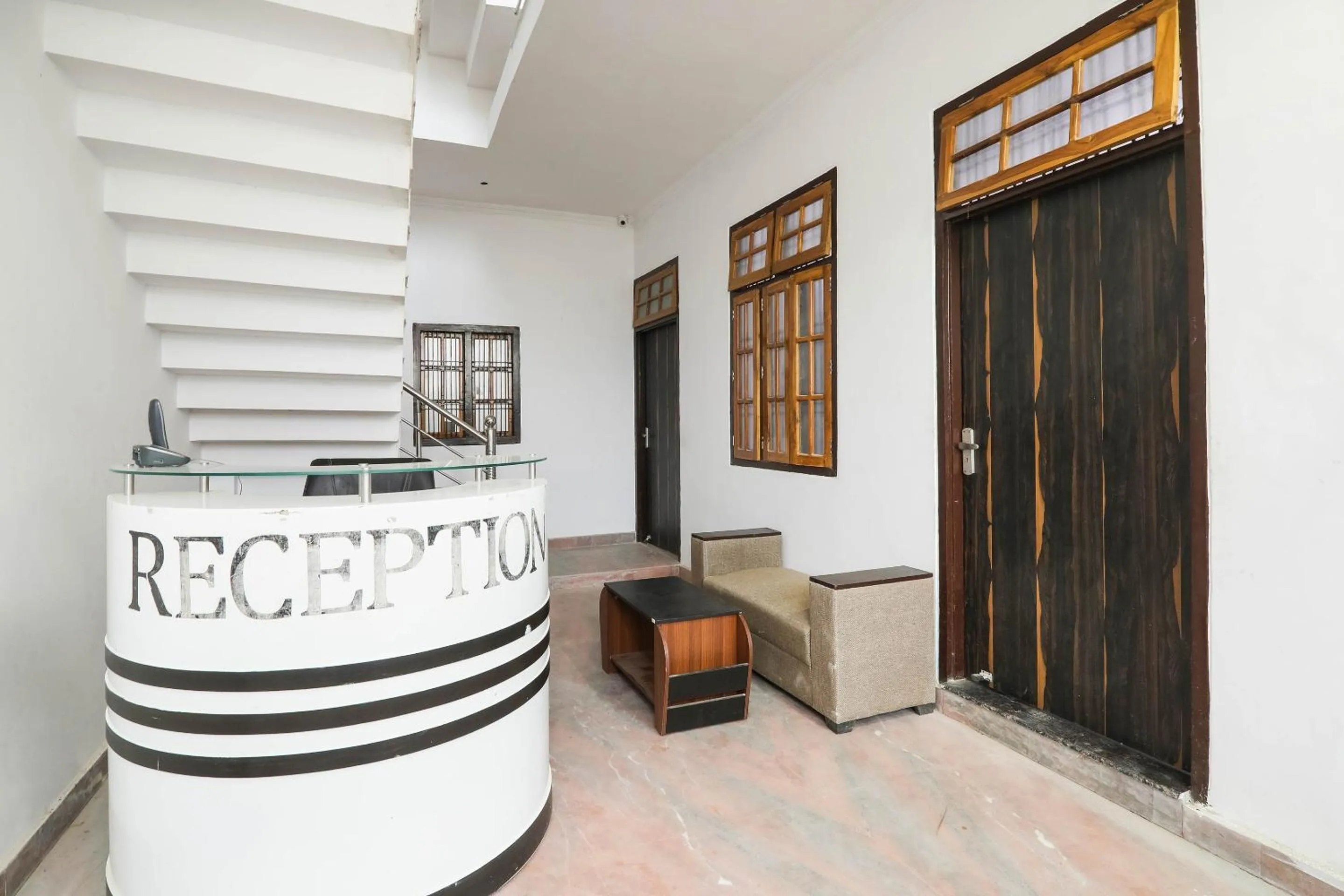 Lobby or reception in SPOT ON 76421 Kuldeep Inn