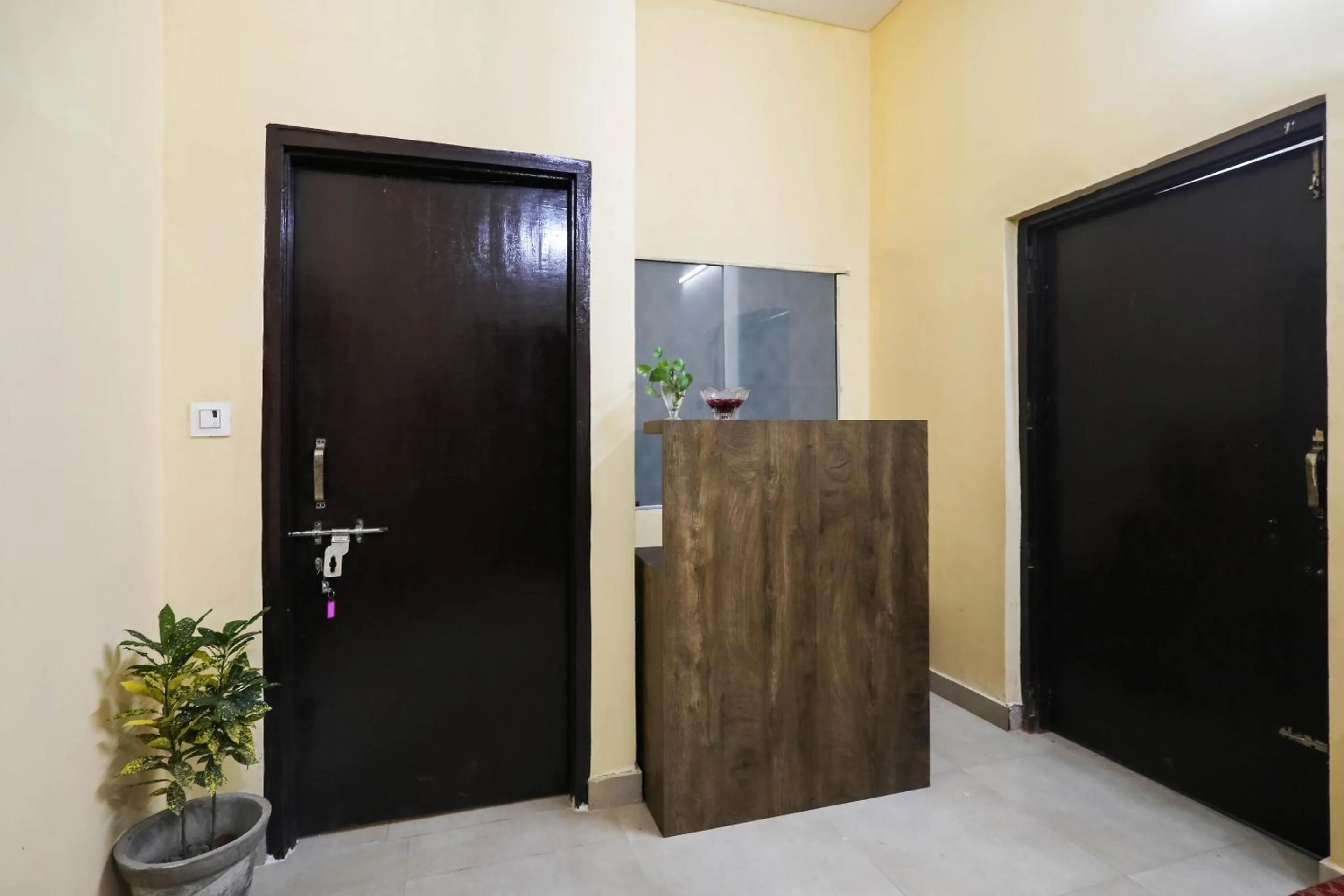 Lobby or reception in Hotel O Laavin Inn Near Gomti Riverfront Park