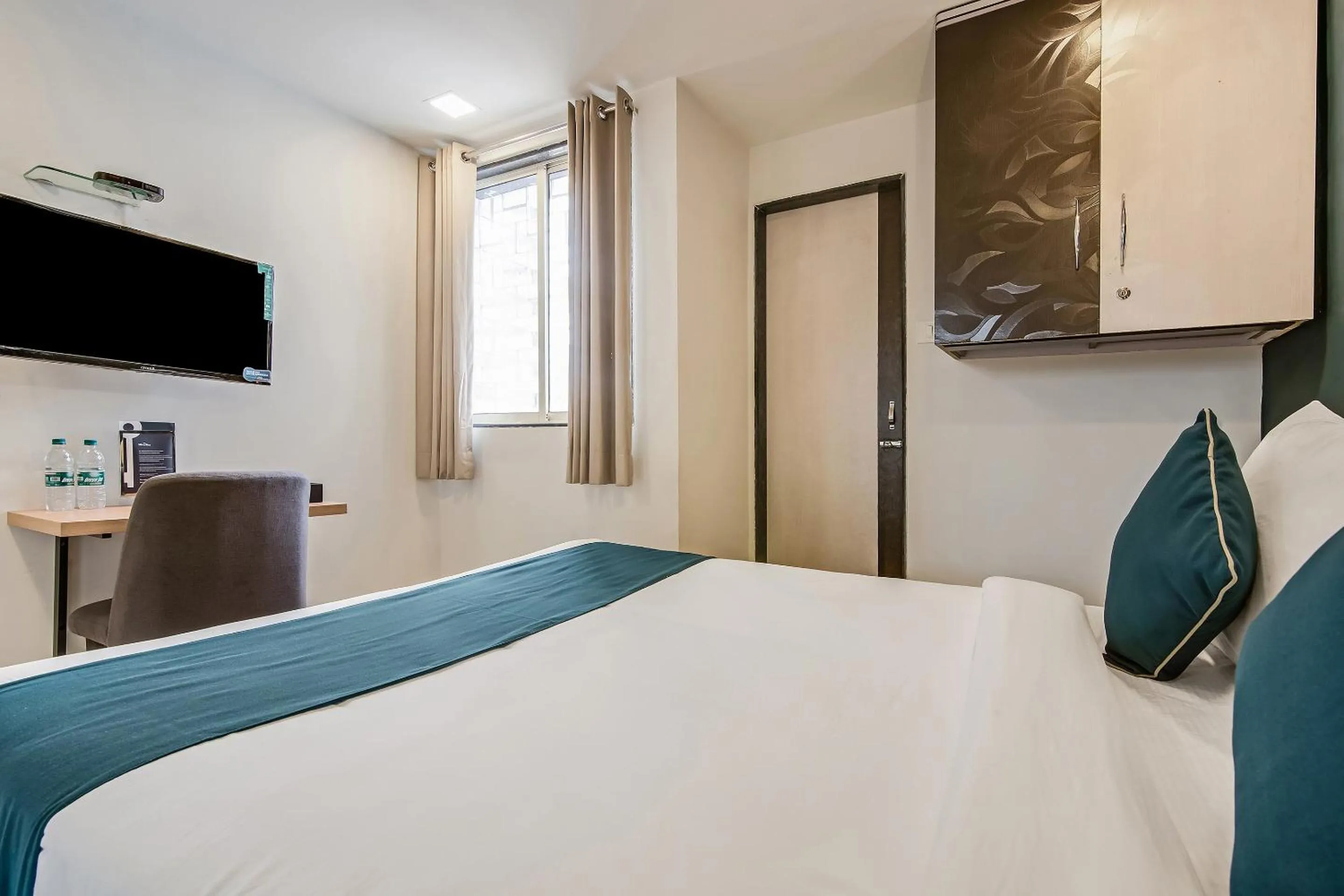 Bedroom, Bed in Hotel O Nirsukh Palace