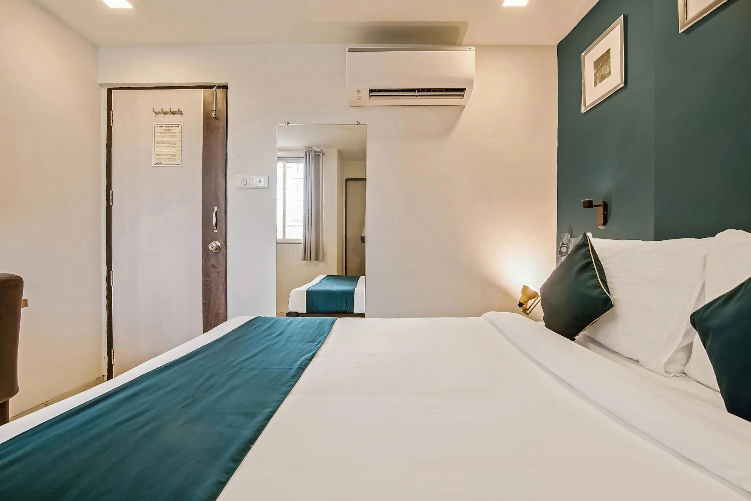 Other, Bed in Hotel O Nirsukh Palace