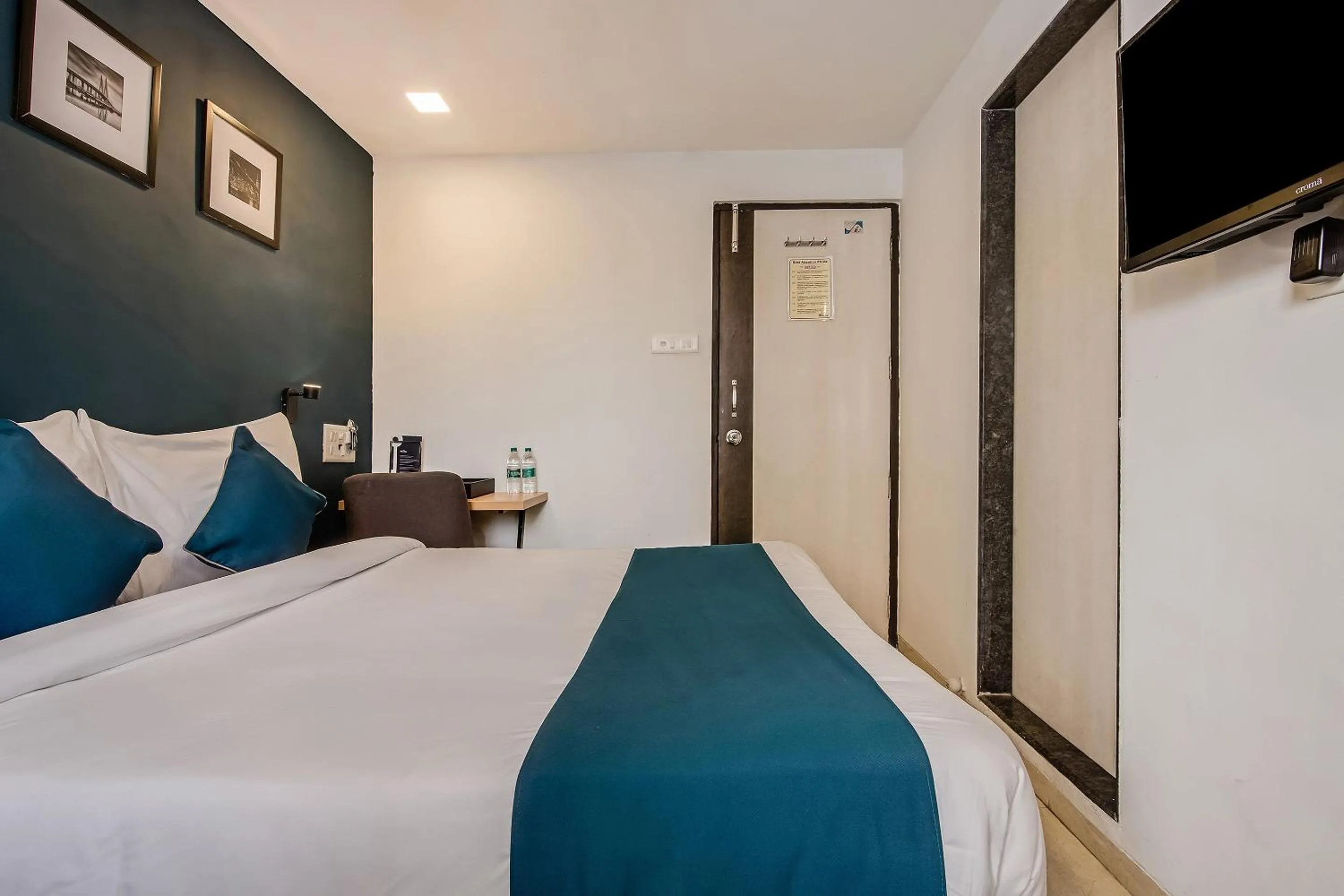 Bedroom, Bed in Hotel O Nirsukh Palace