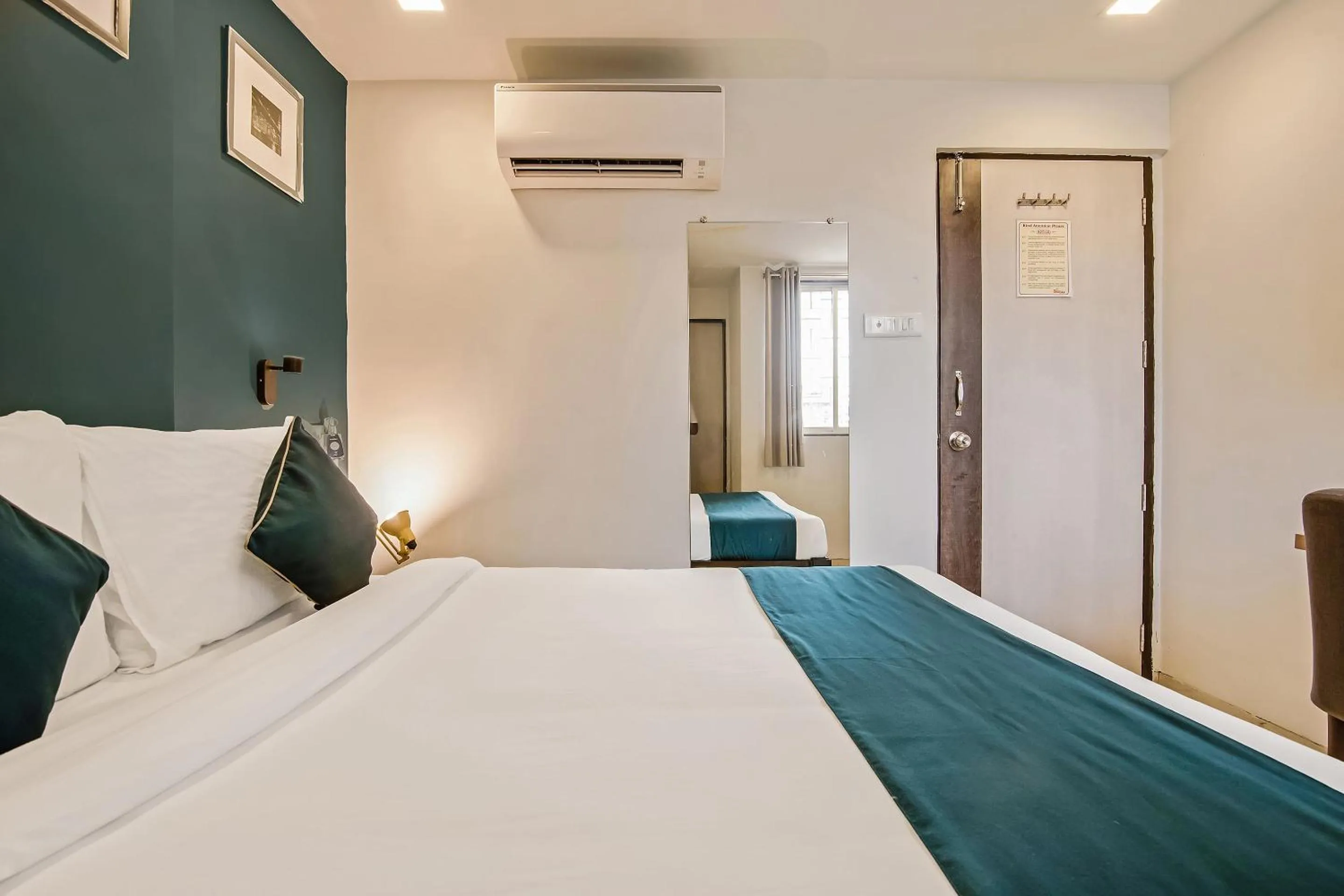 Bedroom, Bed in Hotel O Nirsukh Palace