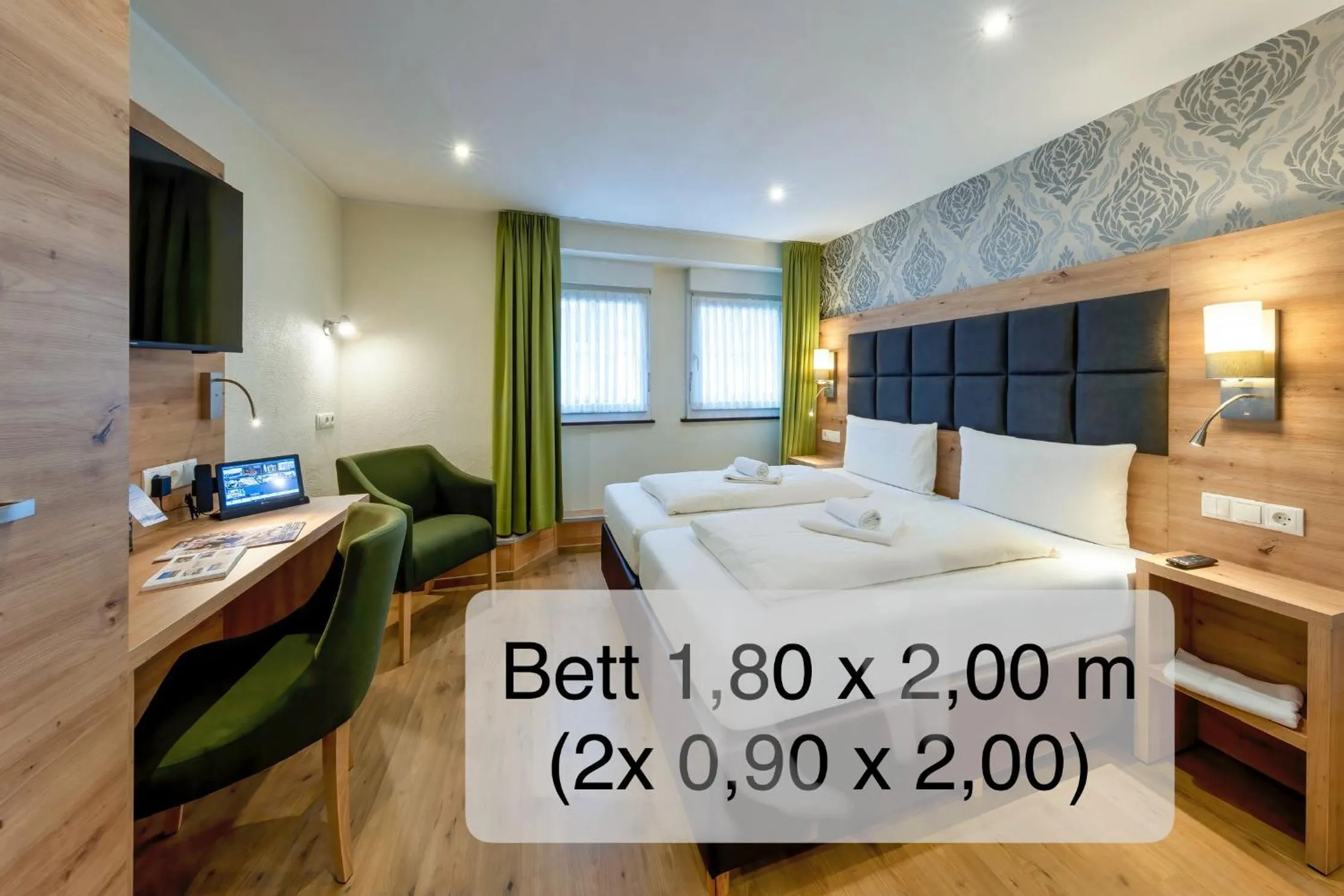 Photo of the whole room, Bed in AKZENT Hotel Restaurant Roter Ochse Rhens bei Koblenz