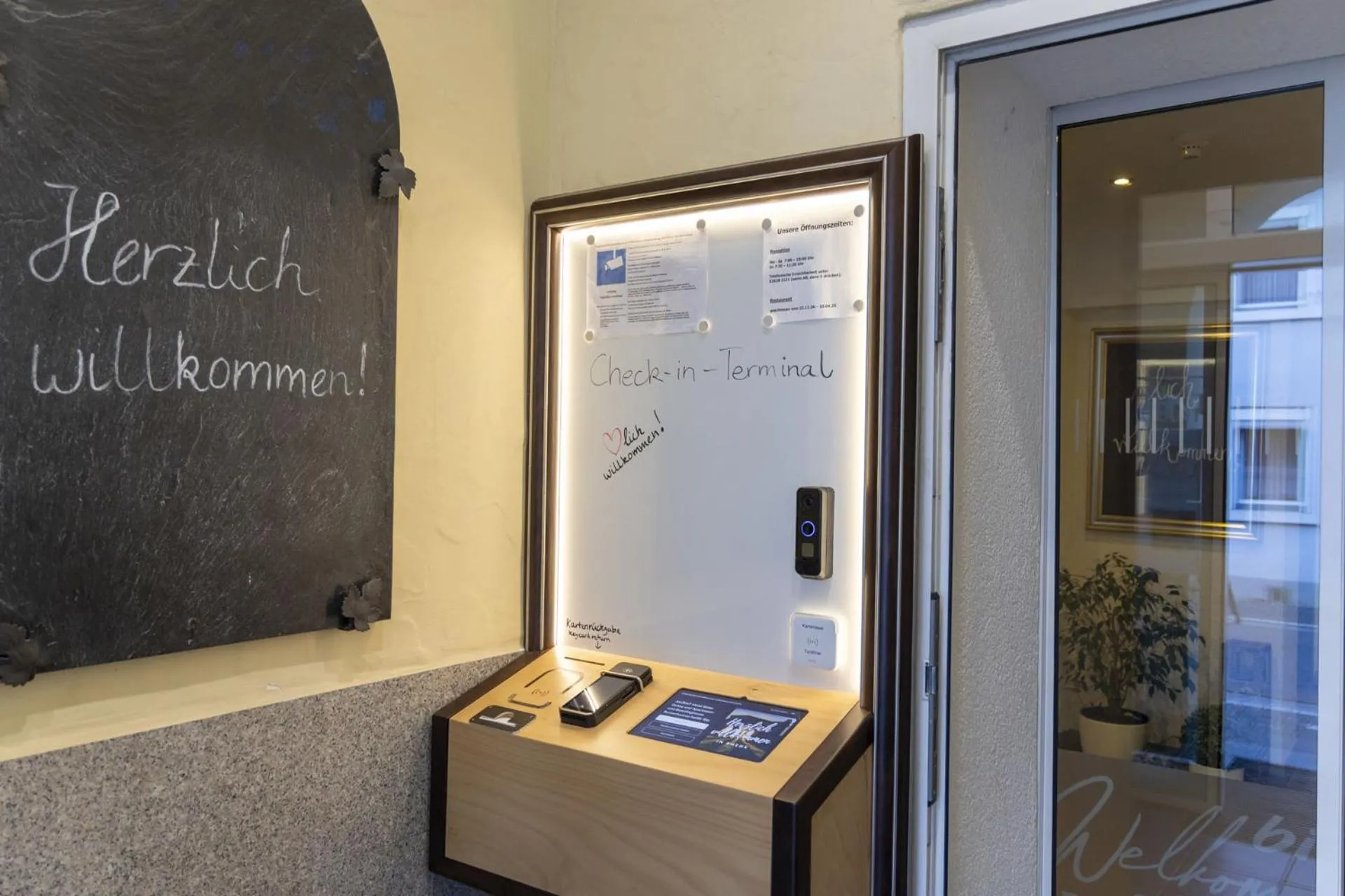 Night in AKZENT Hotel Restaurant Roter Ochse Rhens bei Koblenz