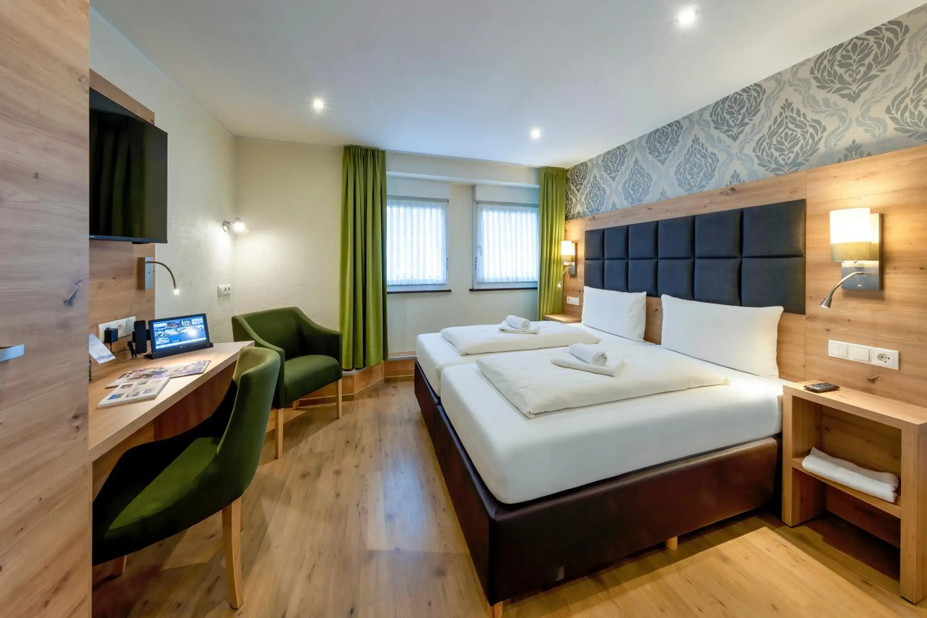 Standard Double Room - Annex in AKZENT Hotel Restaurant Roter Ochse Rhens bei Koblenz Standard Double Room - Annex in AKZENT Hotel Restaurant Roter Ochse Rhens bei Koblenz