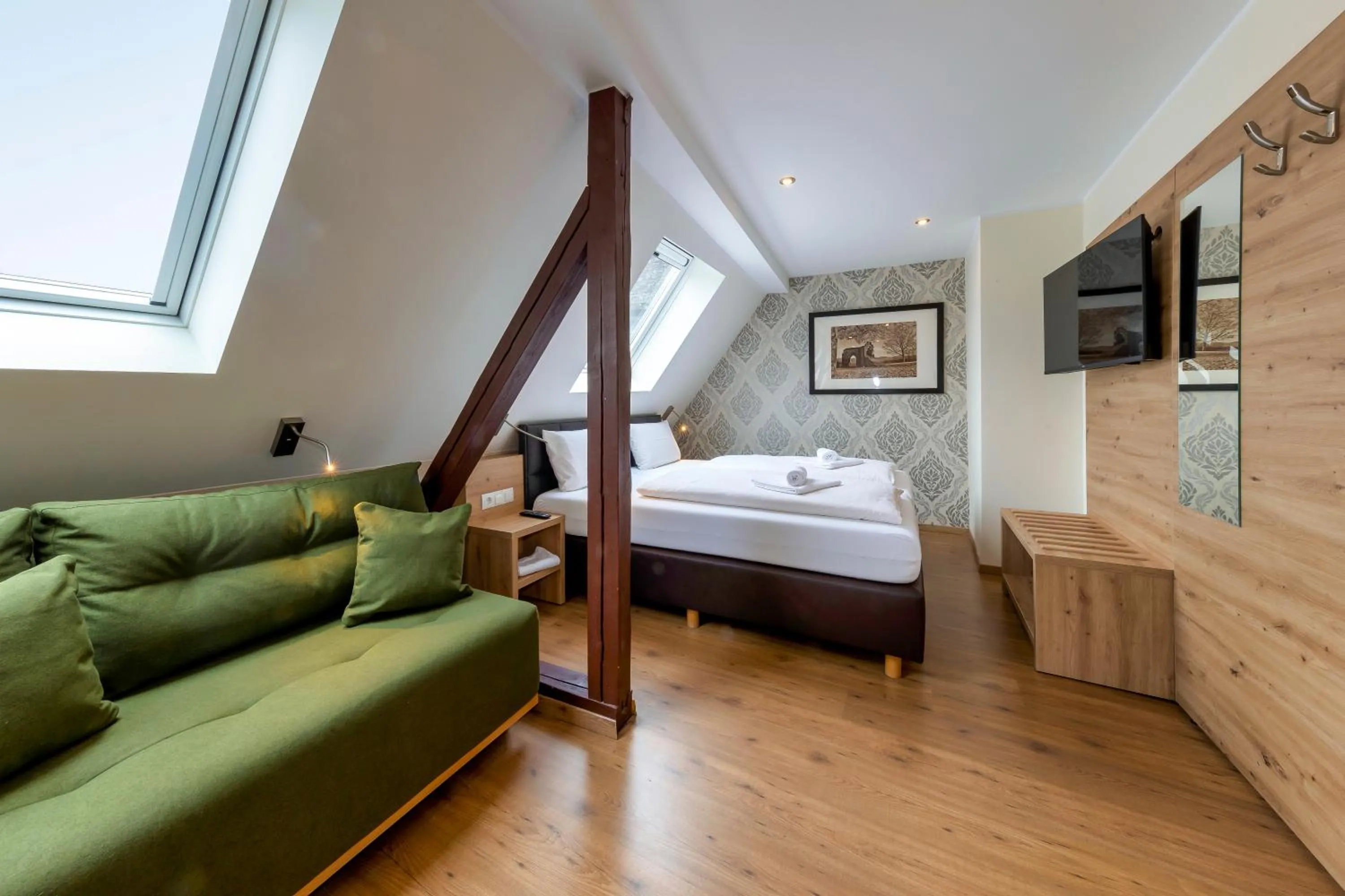 Bed in AKZENT Hotel Restaurant Roter Ochse Rhens bei Koblenz