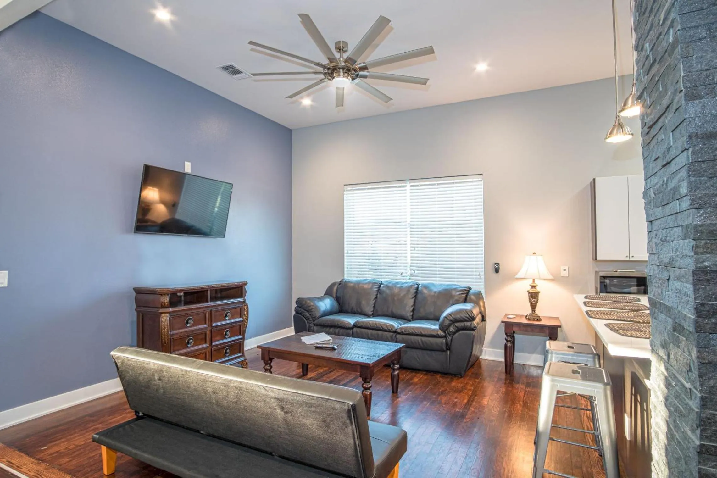 Living room in Prosperity Place Remodeled 3BR 2BA Near Downtown