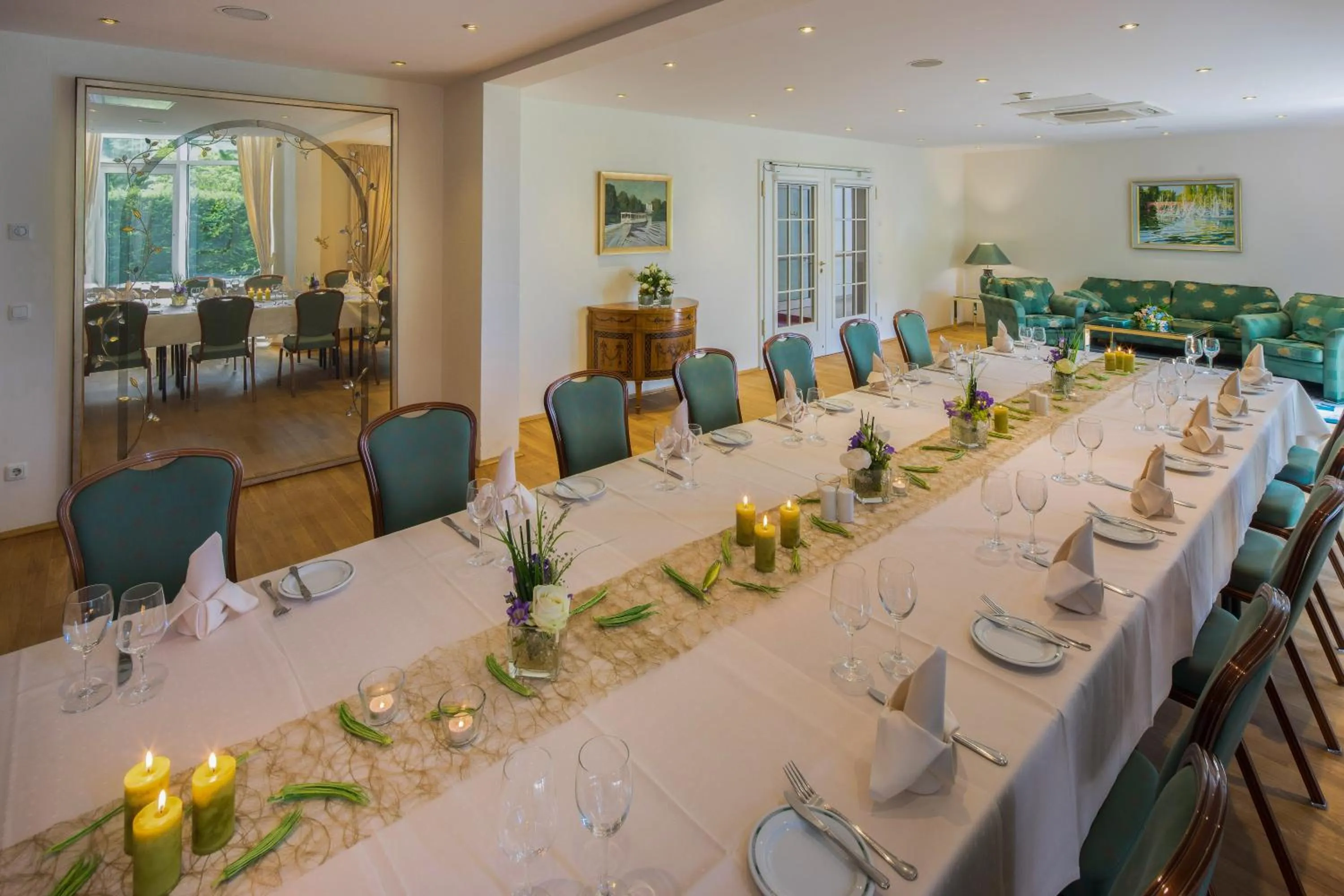 Business facilities in New Living Home Residenzhotel Hamburg