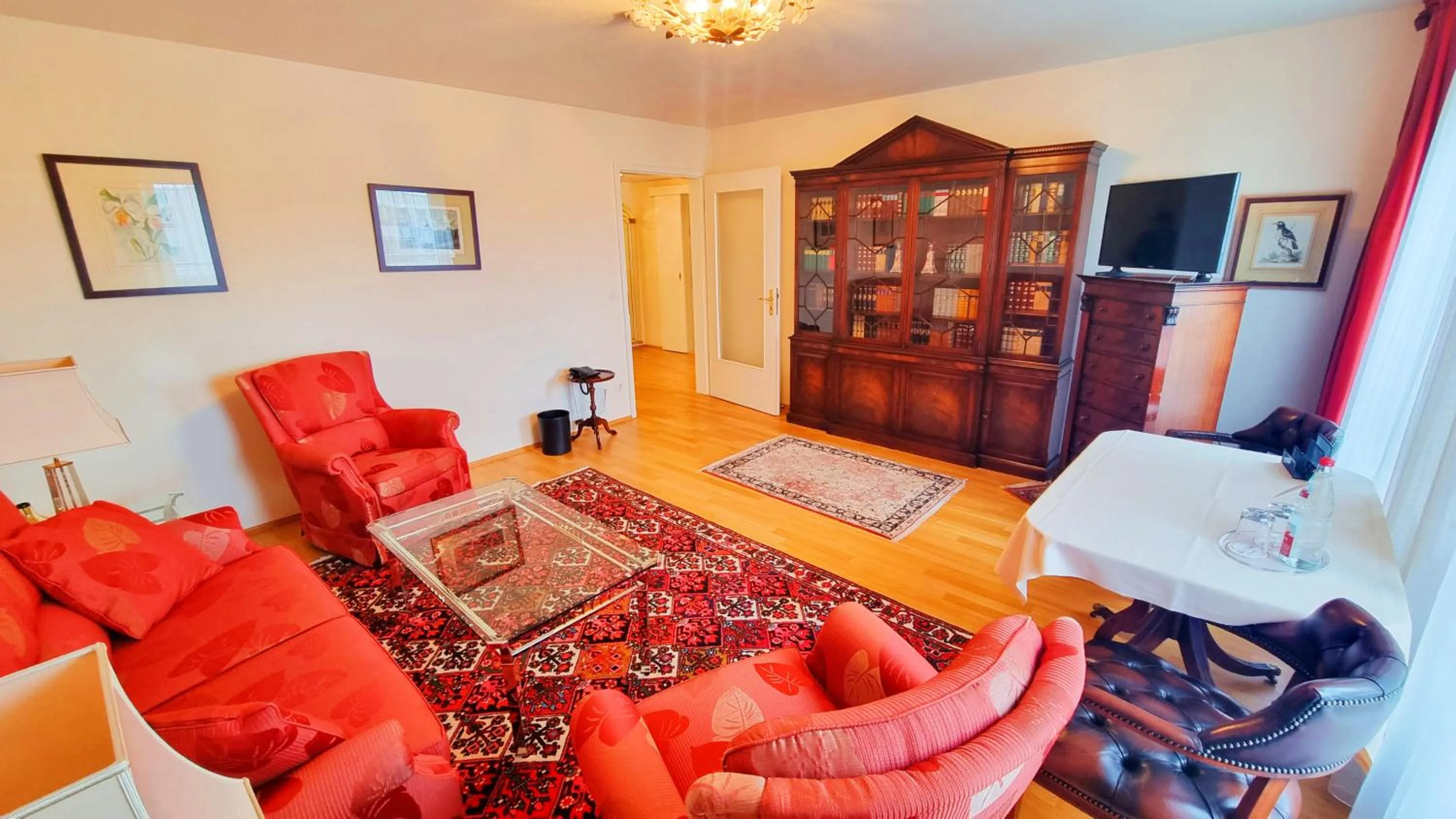 Photo of the whole room in New Living Home Residenzhotel Hamburg