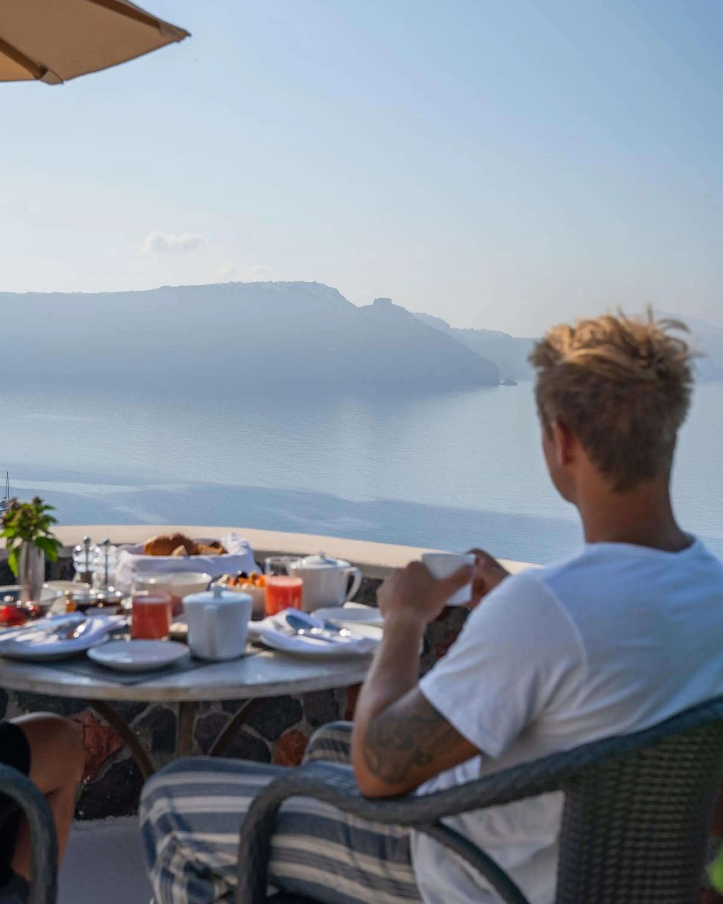 Breakfast in Pezoules of Oia