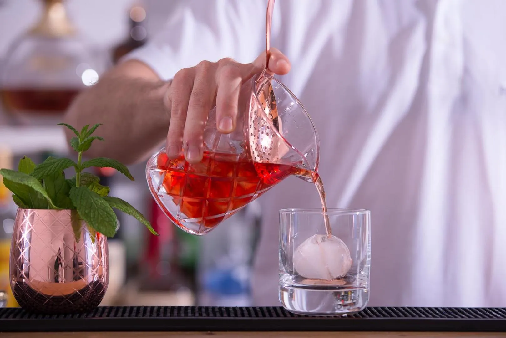 Alcoholic drinks in Pezoules of Oia