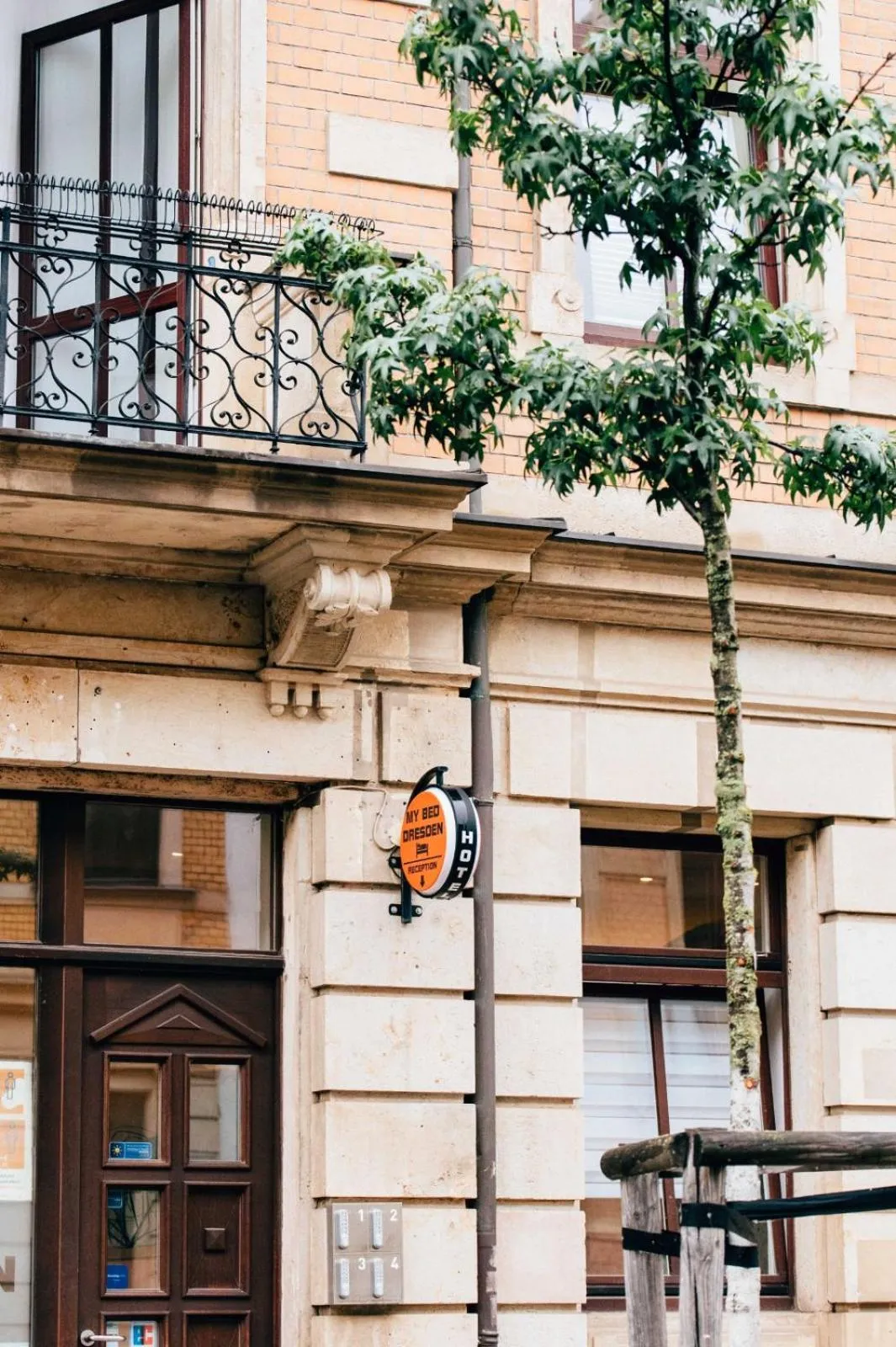 Facade/entrance, Property Building in Hotel My Bed Dresden