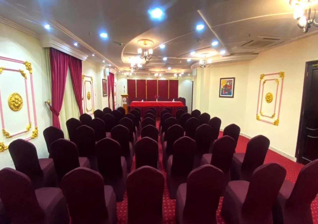 Meeting/conference room in Majestic Hotel