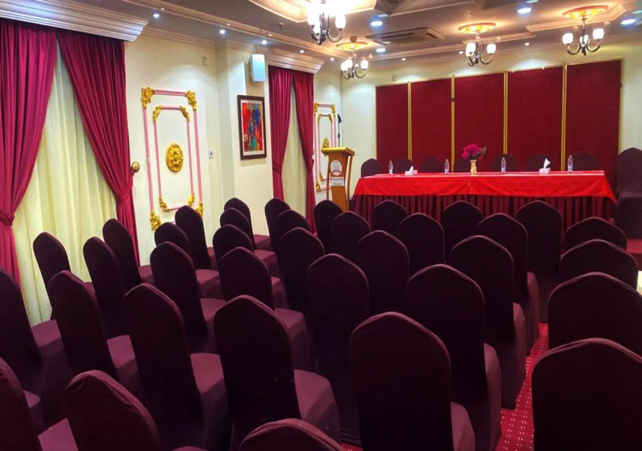 Business facilities in Majestic Hotel