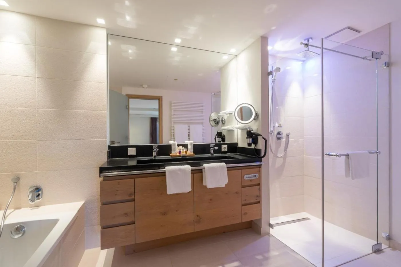 Bathroom in Hotel Exquisit