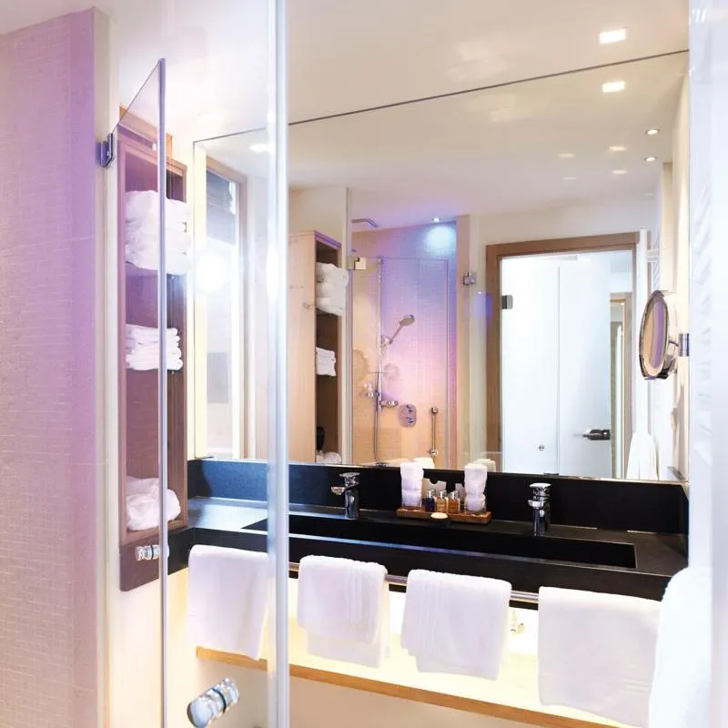 Bathroom in Hotel Exquisit