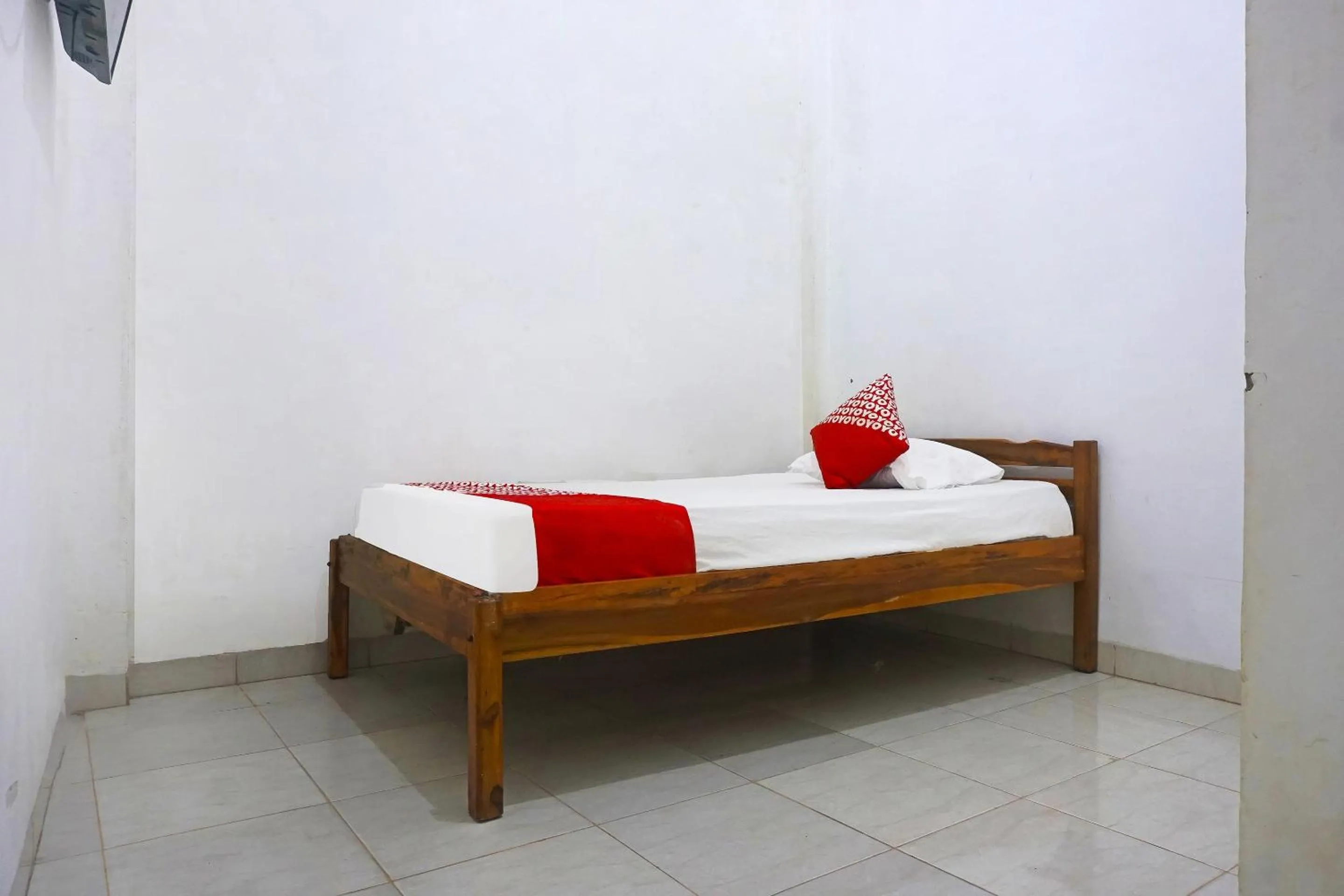 Bedroom, Bed in Hotel O Almeerah Homestay Syariah Near RS Hermina
