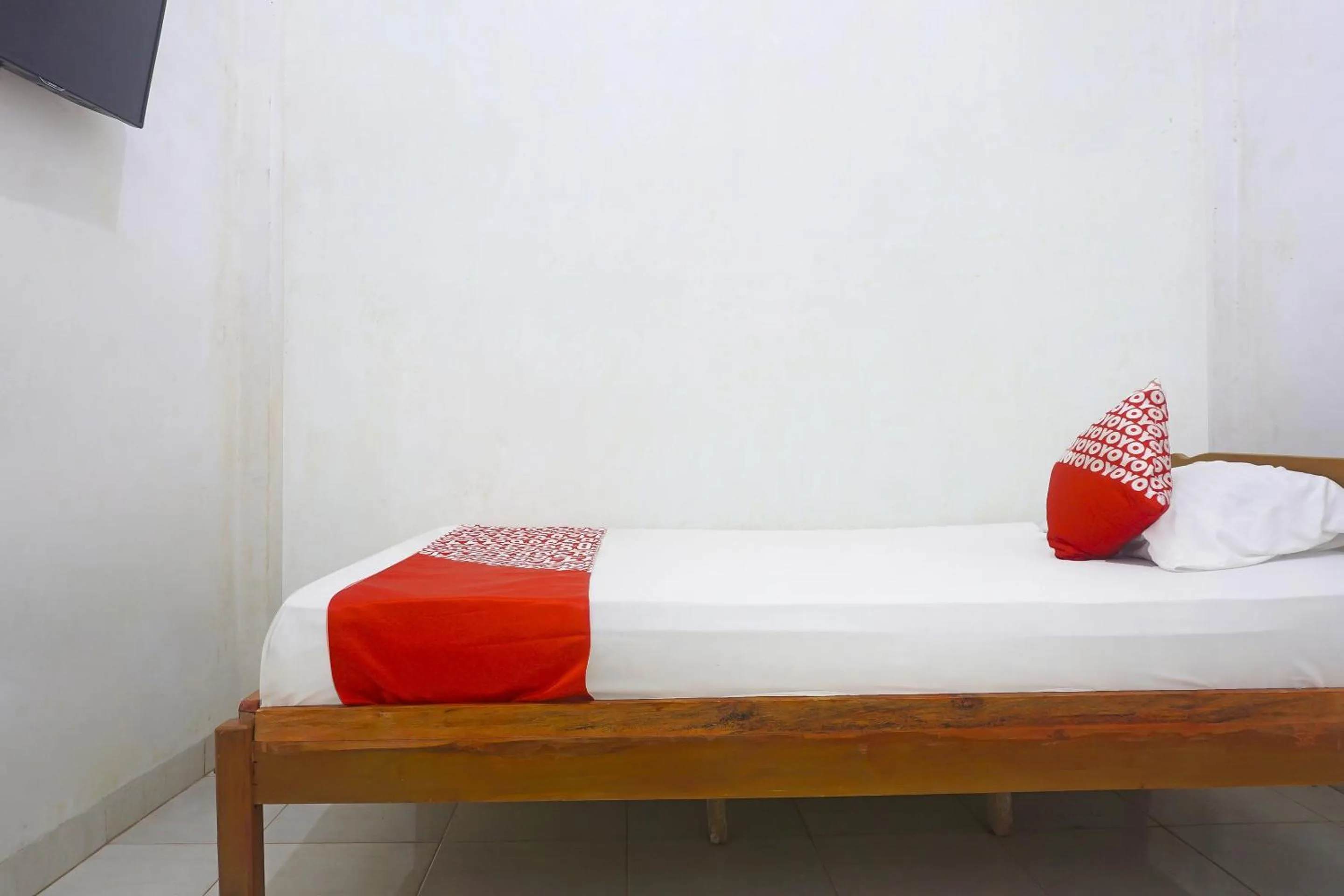 Bedroom, Bed in Hotel O Almeerah Homestay Syariah Near RS Hermina